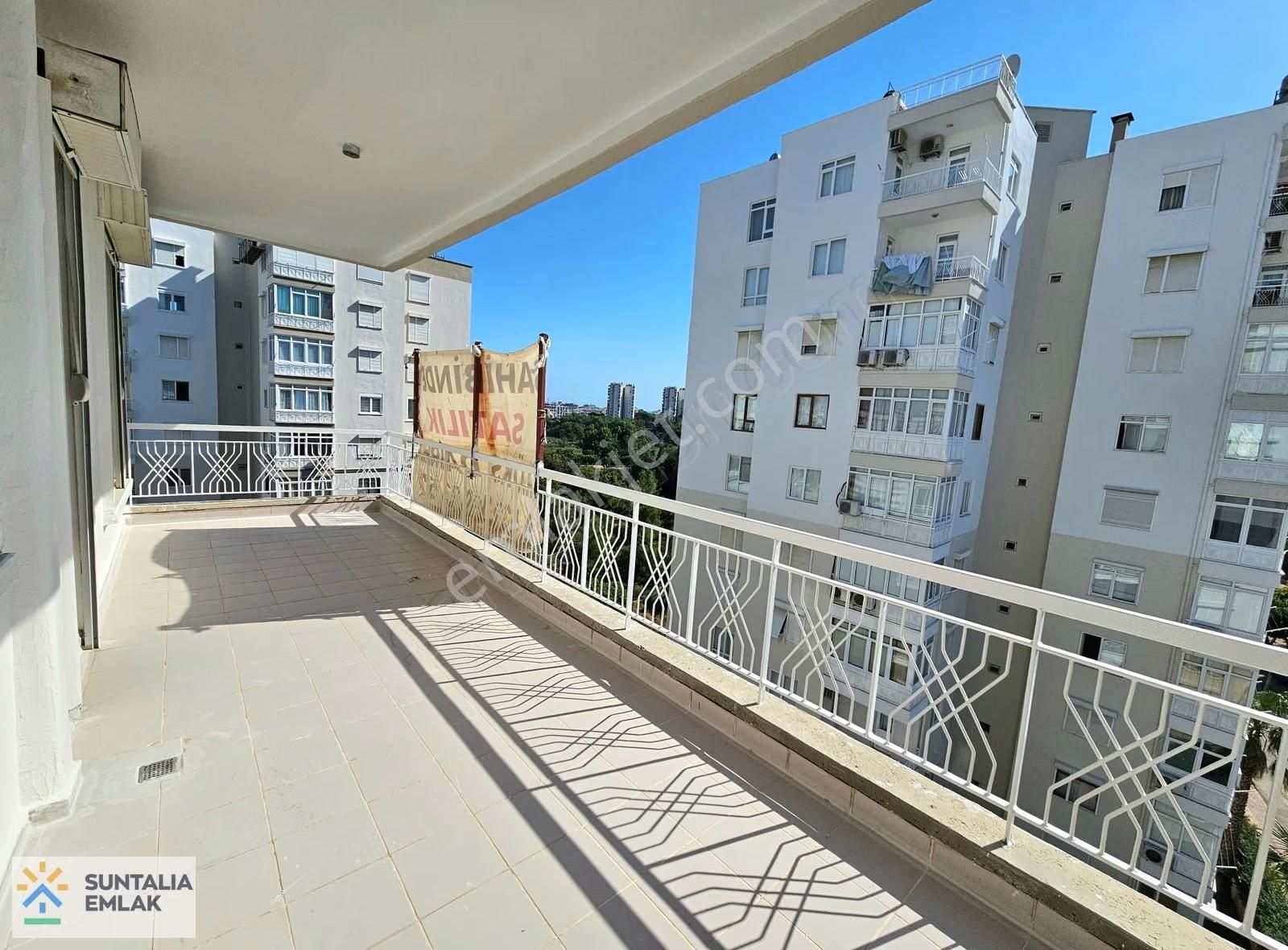 Konyaaltı Sahile Yakın Site Deniz Manzaralı Arakat 3+1 Ayrı Mtfk - Görsel 11