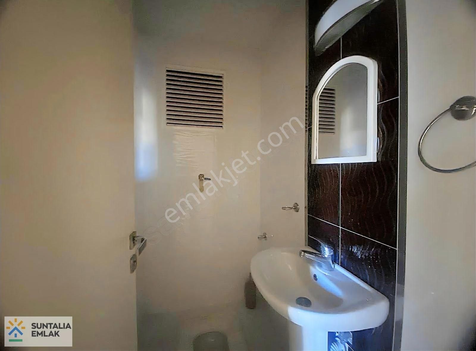 Şafak Mah. Site İçi Asansörlü,doğalgazlı 2+1 Kiralık Daire - Görsel 3