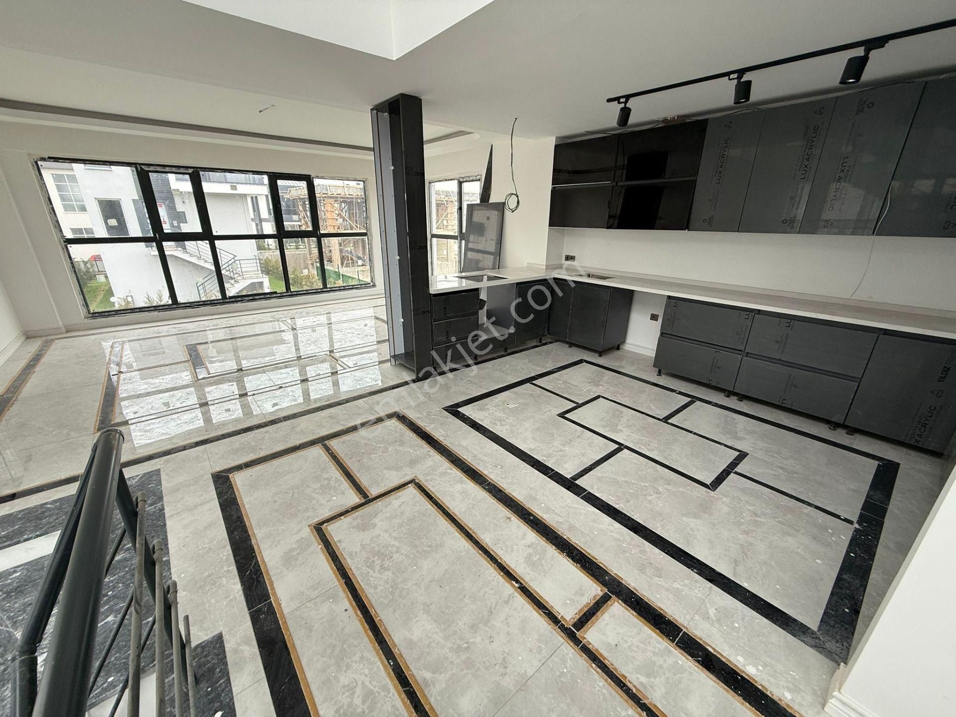 Bağlıca Mahallesi'nde Satılık 4+2 Site İçerisinde Villa Emlak Küpü'nde - Görsel 10
