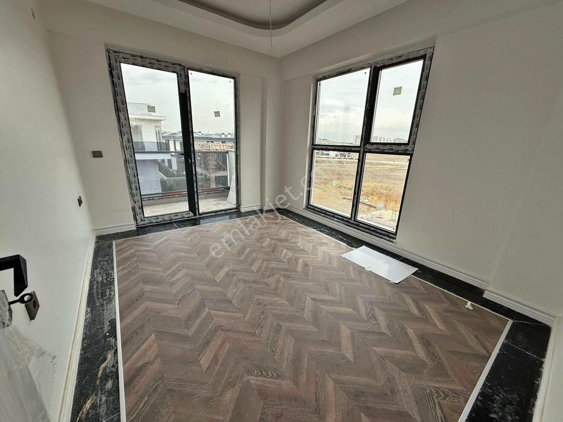 Bağlıca Mahallesi'nde Satılık 4+2 Site İçerisinde Villa Emlak Küpü'nde - Görsel 14
