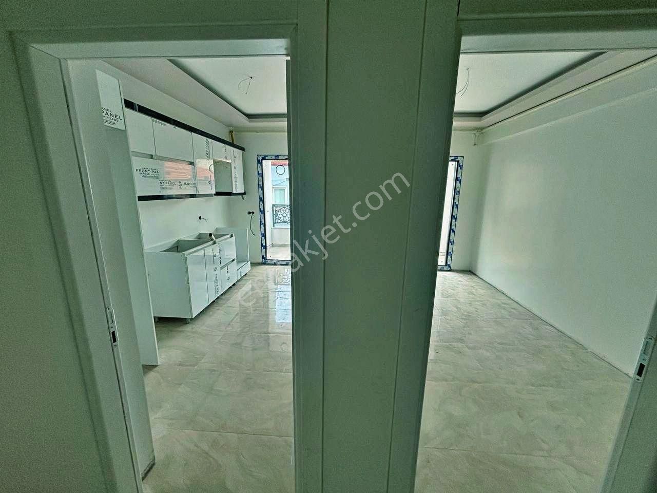 Yetkisi Uytundan Burhaniye'de Ebeveyn Banyolu 2+1 Satılık Daire - Görsel 15