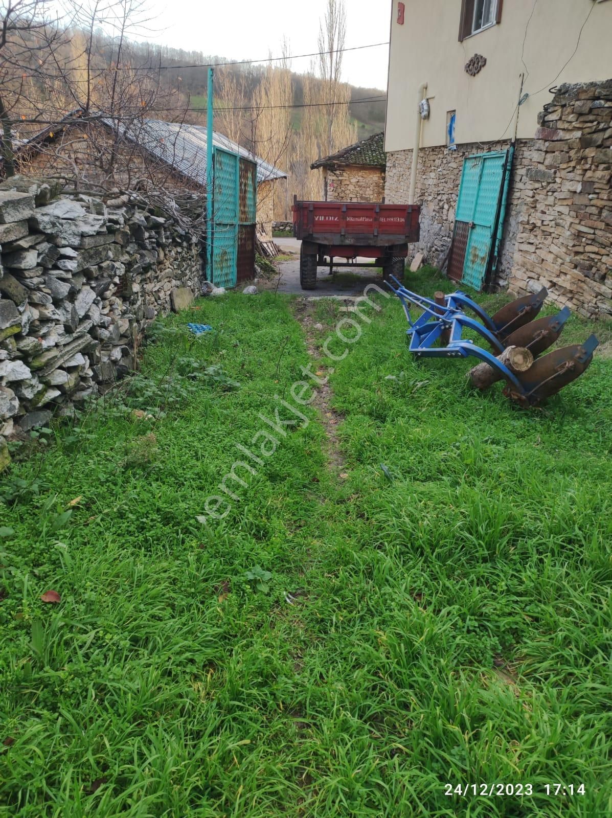 Balıkesir Kepsut Serçeörende Satılık Köy Evi - Görsel 3