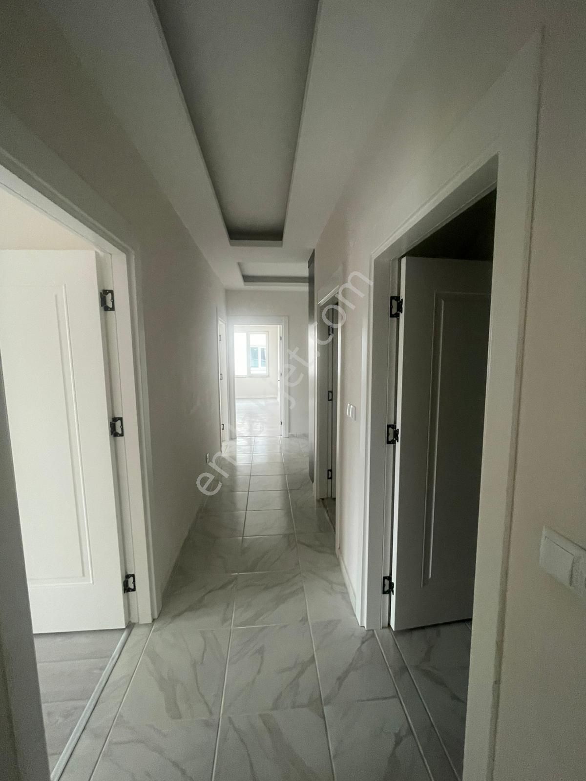 Afyon Üçok Emlaktan Sülün De Ana Yol Üzeri Kiralık Arakat 3+1 Asansörlü Lüx Geniş Daire - Görsel 8