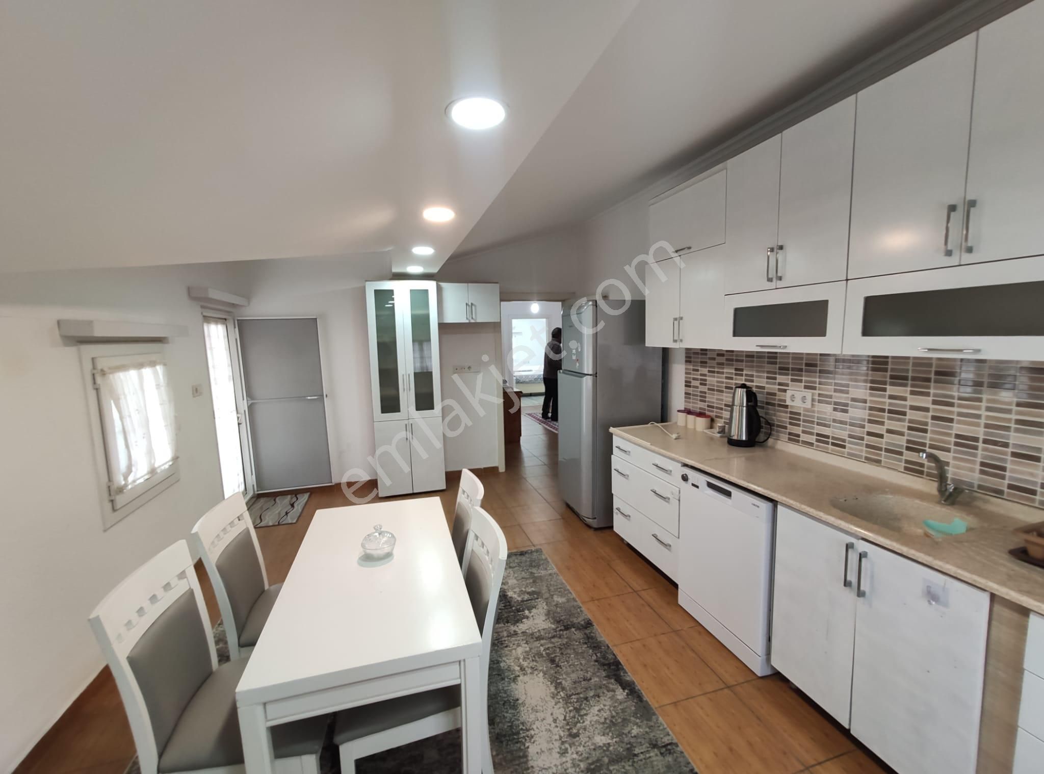 Stoptan Kordona 400 Metre Kiralık Geniş 2+1 - Görsel 11