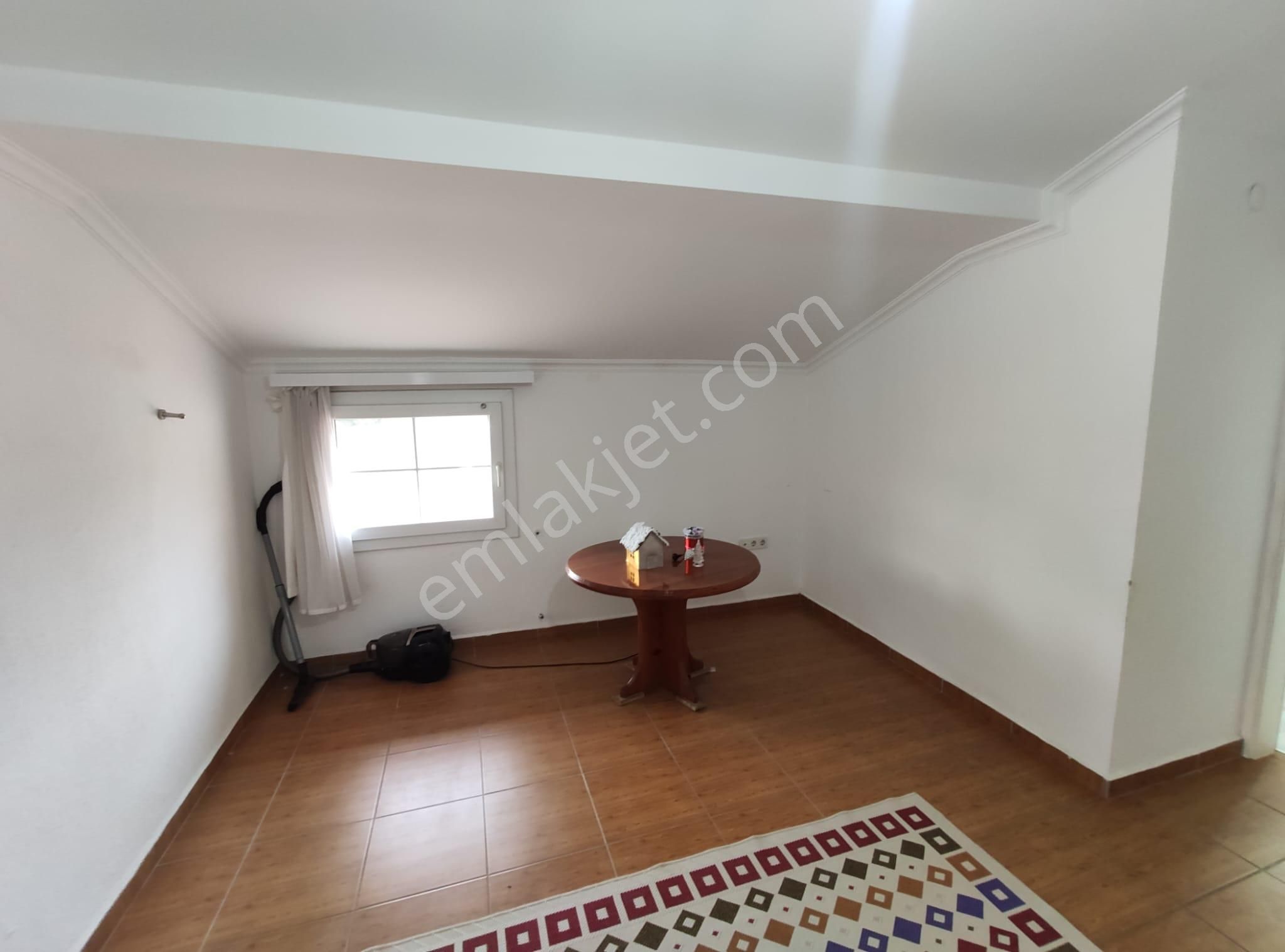 Stoptan Kordona 400 Metre Kiralık Geniş 2+1 - Görsel 12