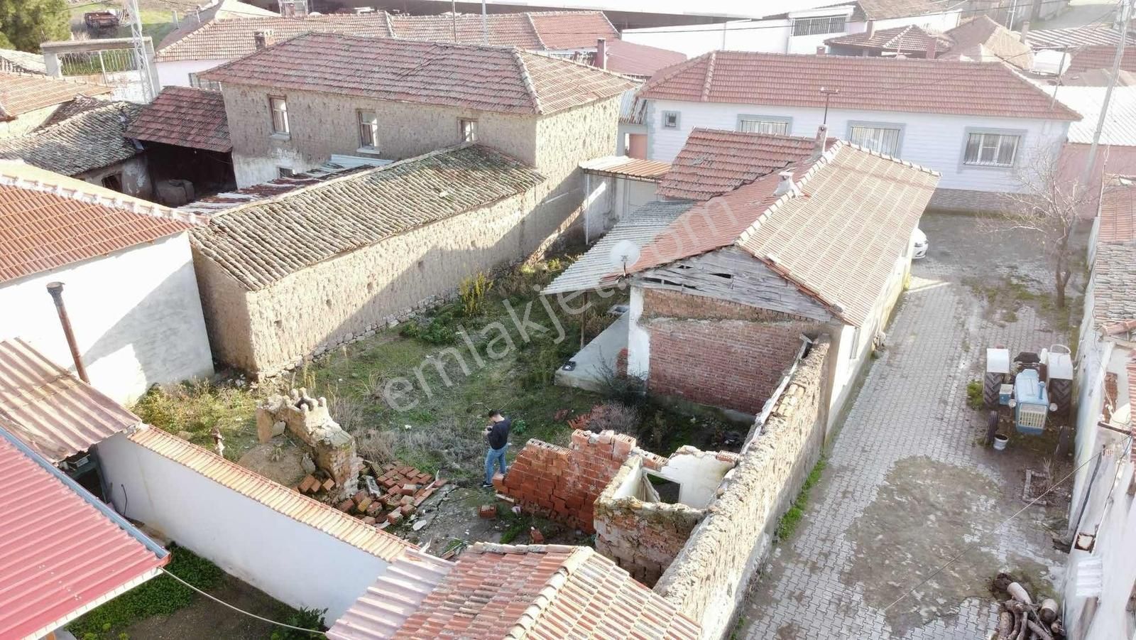 Plus Gayrimenkulden Bergama Kadıköyde Satılık Köyevi - Görsel 26