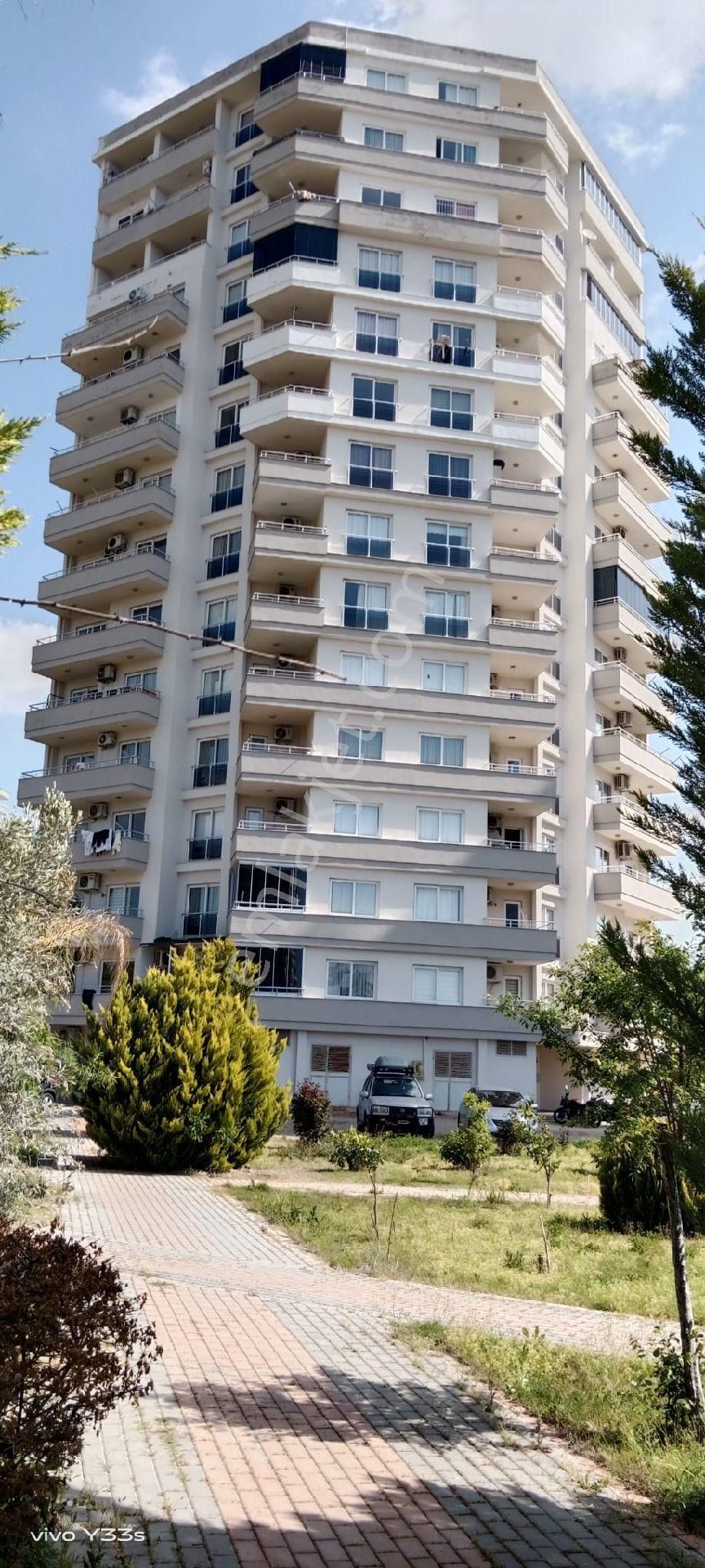Mersin Çiftlikköy'de 1+1 Eşyalı Satılık