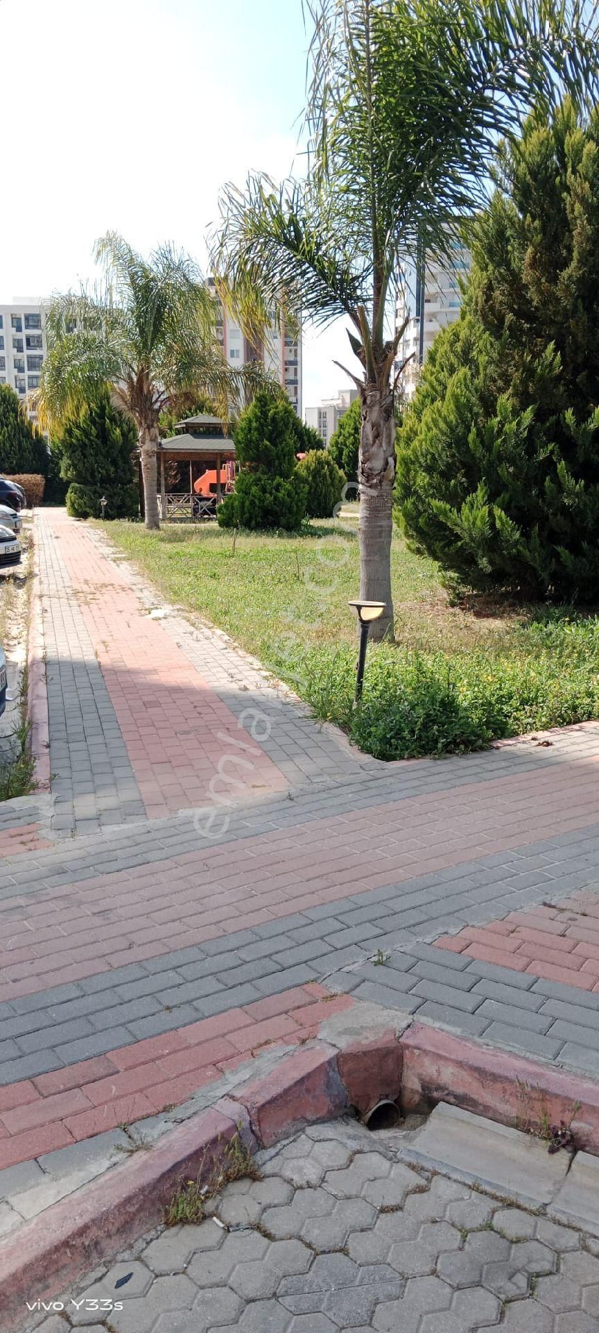 Mersin Çiftlikköy'de 1+1 Eşyalı Satılık - Görsel 3