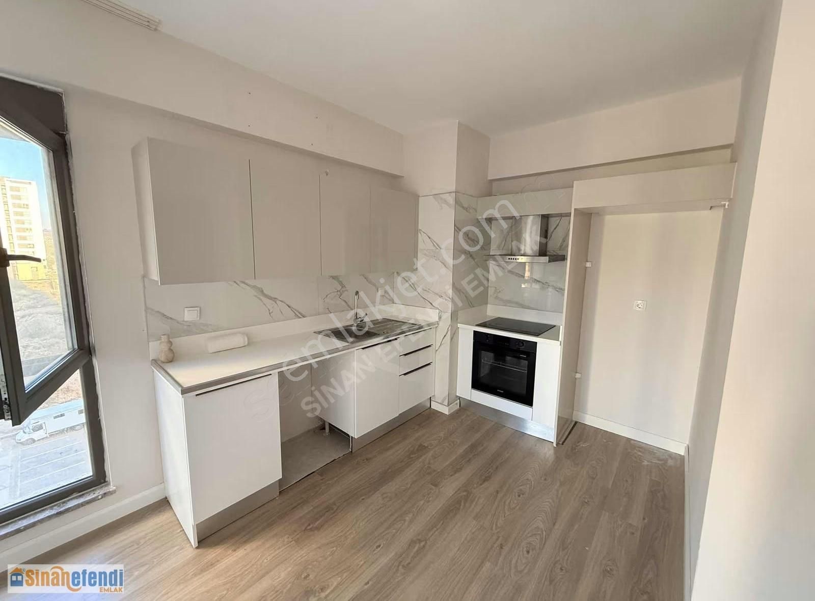 Sinanefendi Eml'den Sur Yapı' Da Önü Açık Arakat Kiralık 2+1 - Görsel 12