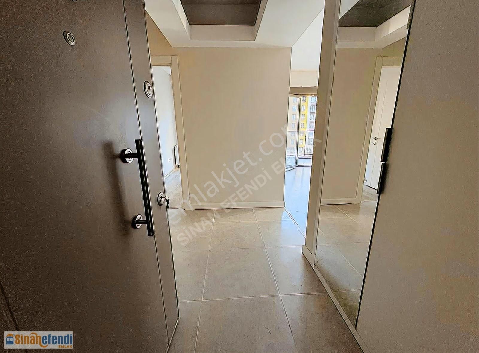 Sinanefendi Eml'den Sur Yapı' Da Önü Açık Arakat Kiralık 2+1