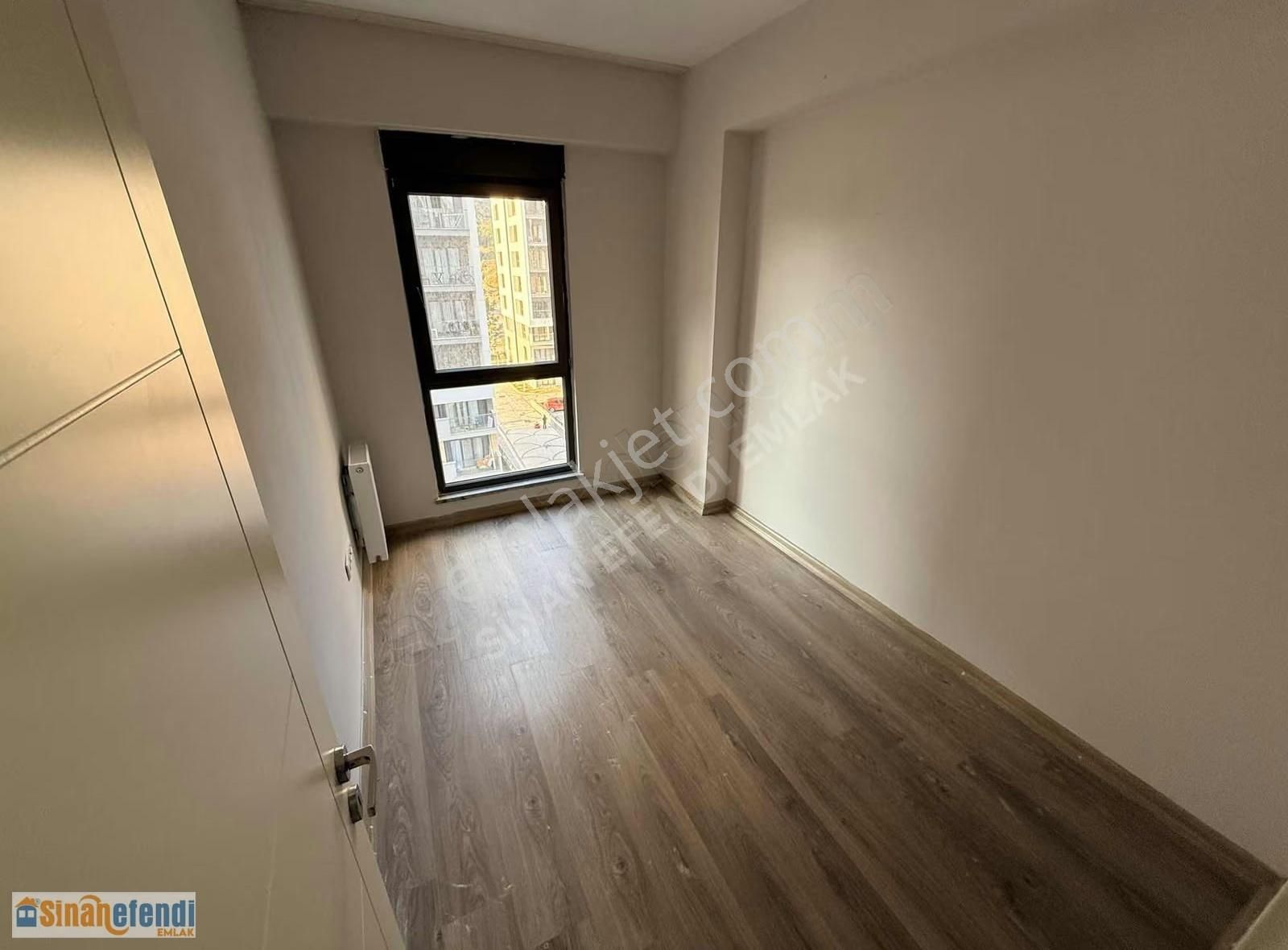 Sinanefendi Eml'den Sur Yapı' Da Önü Açık Arakat Kiralık 2+1 - Görsel 6