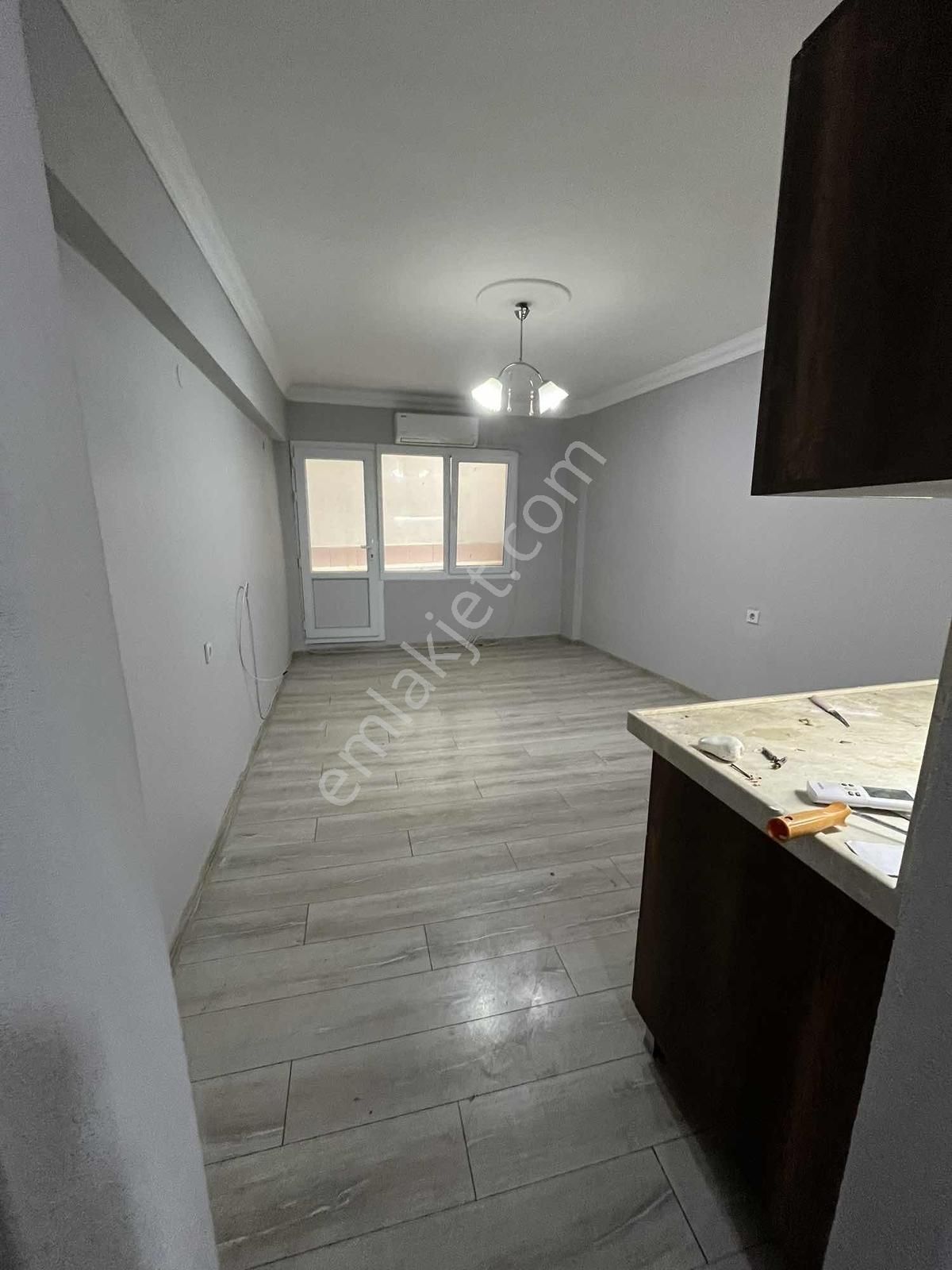 Satılık Cumhuriyet Meydanında - Büro / Ofis / Ev - Görsel 4