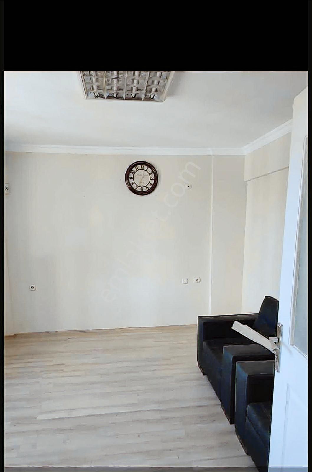 Bergama Medigün Karşısı Kiralık Ofis - Görsel 4