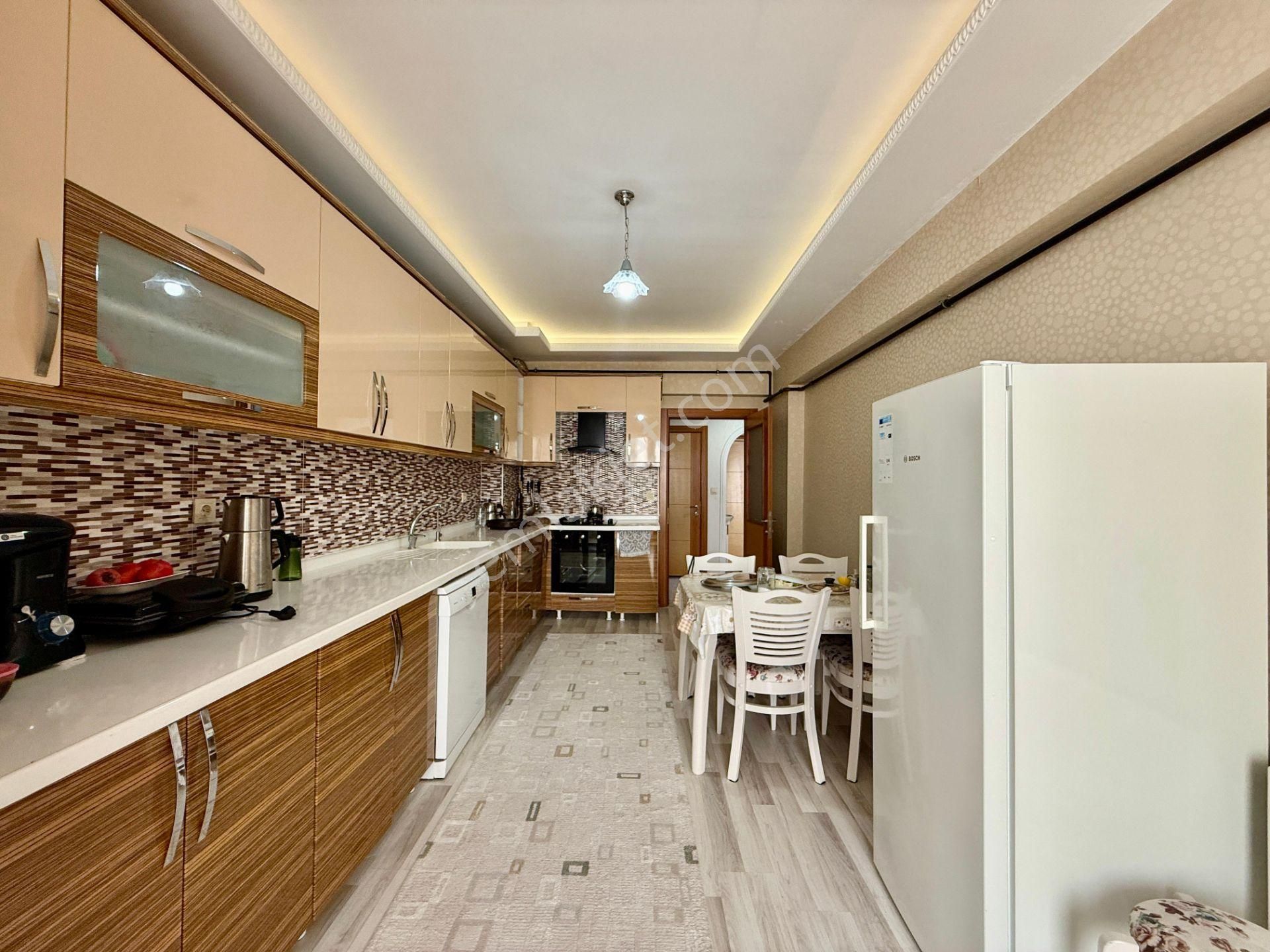 Kalecik Emlak'tan E.banyolu Asansörlü Site İçerisinde 3+1 Kilerli - Görsel 3