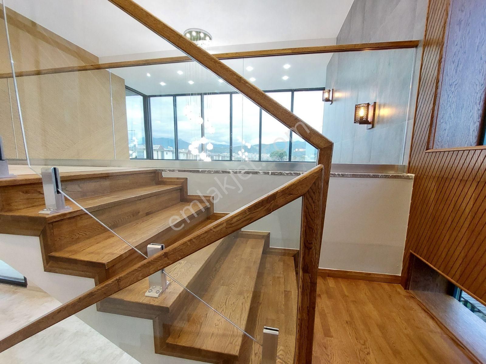 Edremit'in Prestijli Lokasyonunda Göz Alıcı Müstakil Villa - Görsel 17