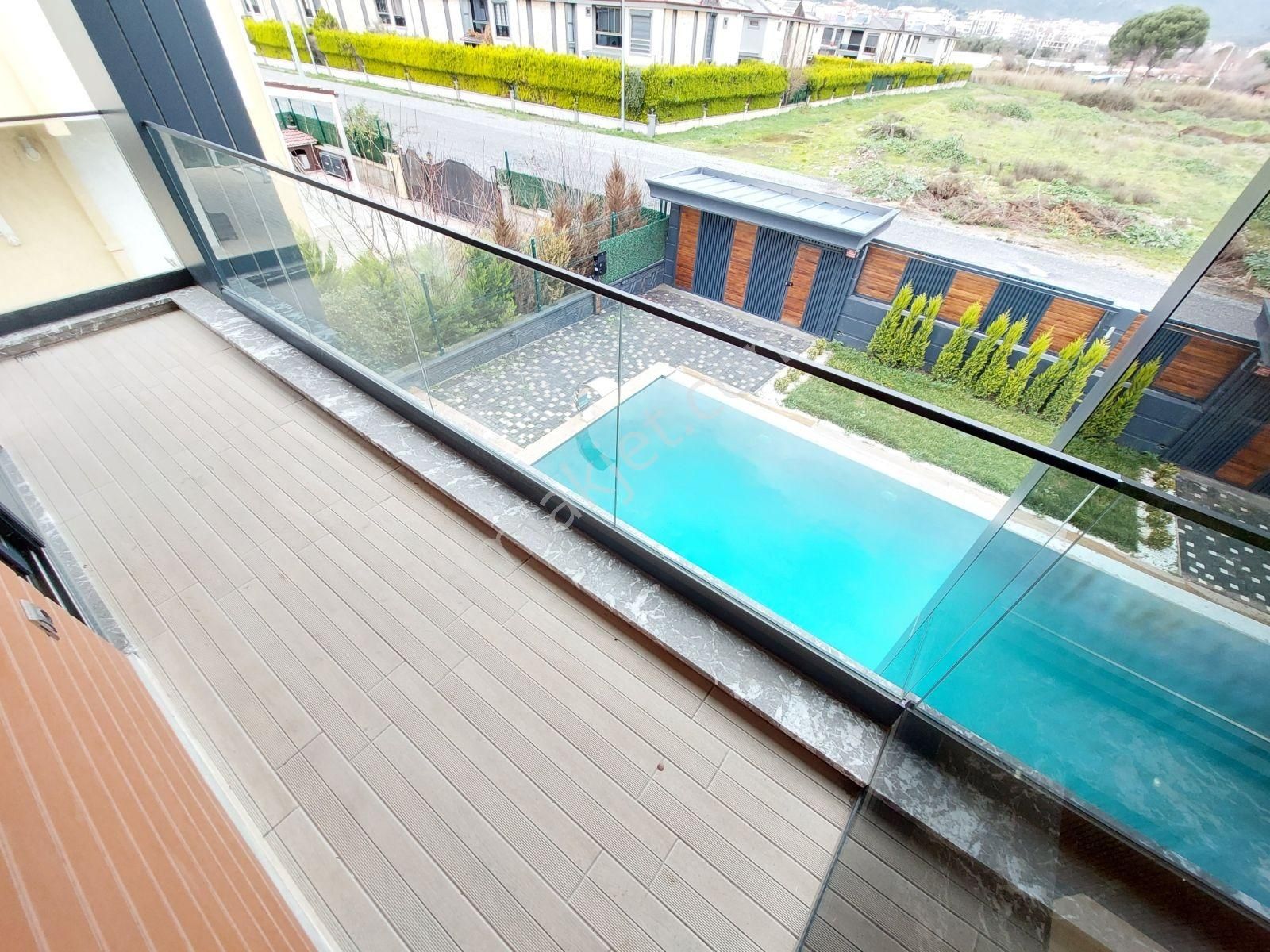 Edremit'in Prestijli Lokasyonunda Göz Alıcı Müstakil Villa - Görsel 4