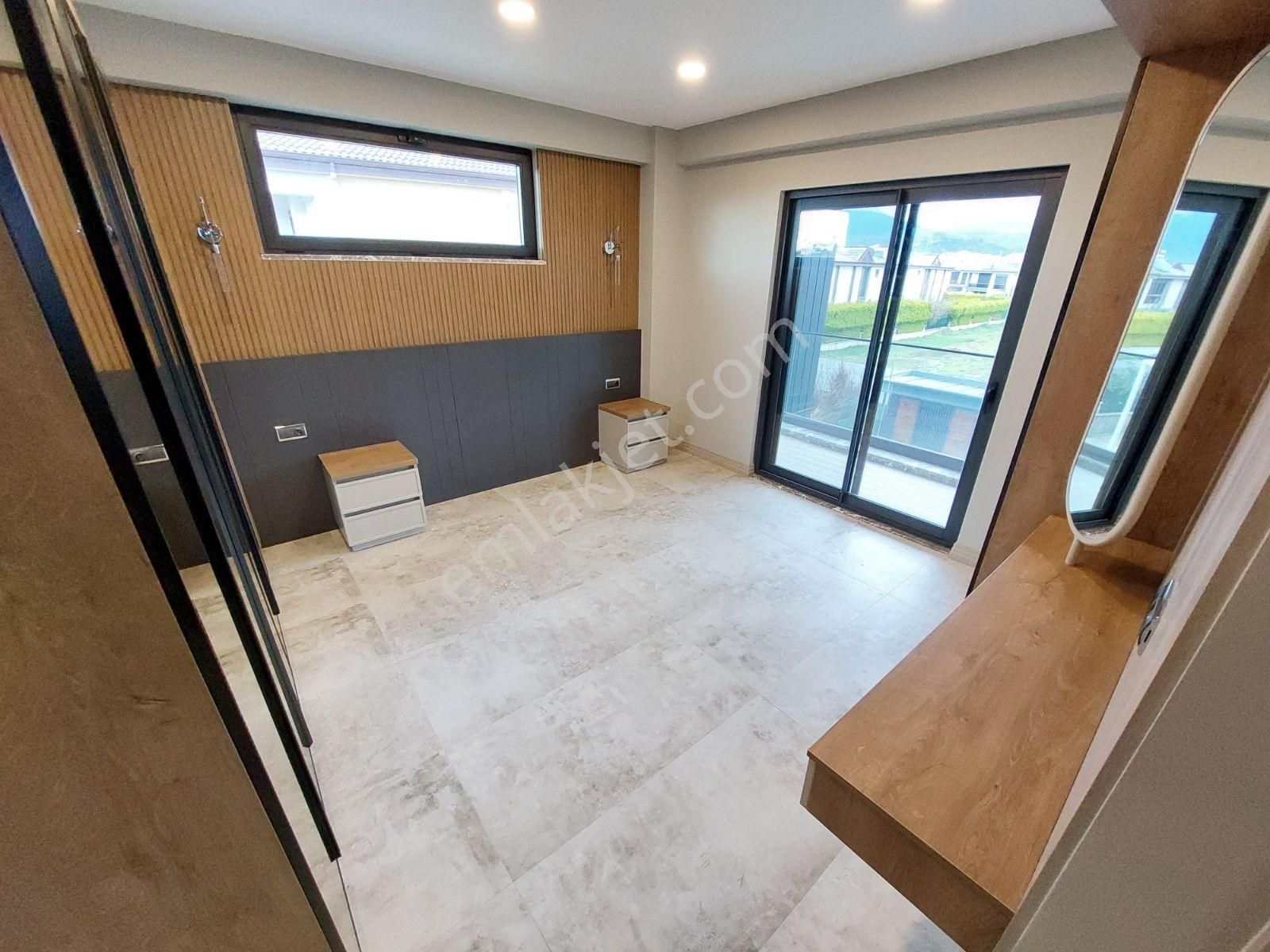 Edremit'in Prestijli Lokasyonunda Göz Alıcı Müstakil Villa - Görsel 28