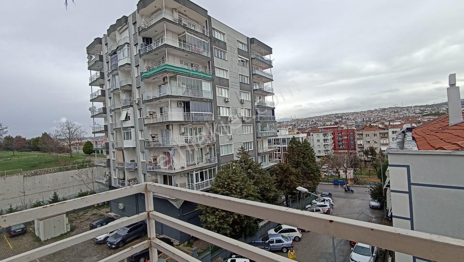 Buca Efeler Mh.seyfı Demırsoy Hastane 2dk 3+1 Kıralık - Görsel 13