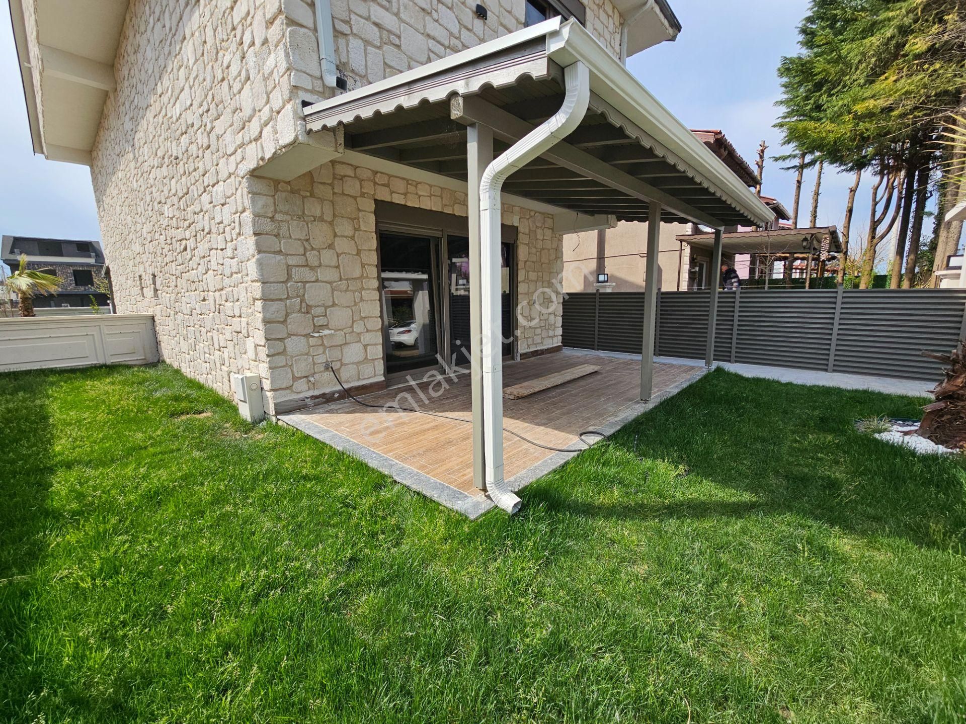 Deniz'den Kocaali Sakrya'da 3 +1 Geniş Bahçeli, Denize 50 Mt Mesafede Satılık Lüks Villa - Görsel 4