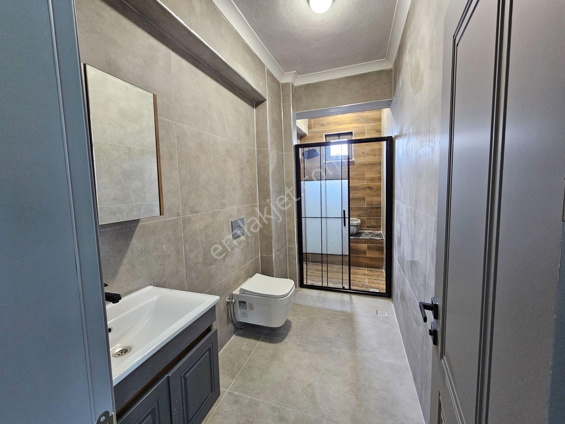 Deniz'den Kocaali Sakrya'da 3 +1 Geniş Bahçeli, Denize 50 Mt Mesafede Satılık Lüks Villa - Görsel 28