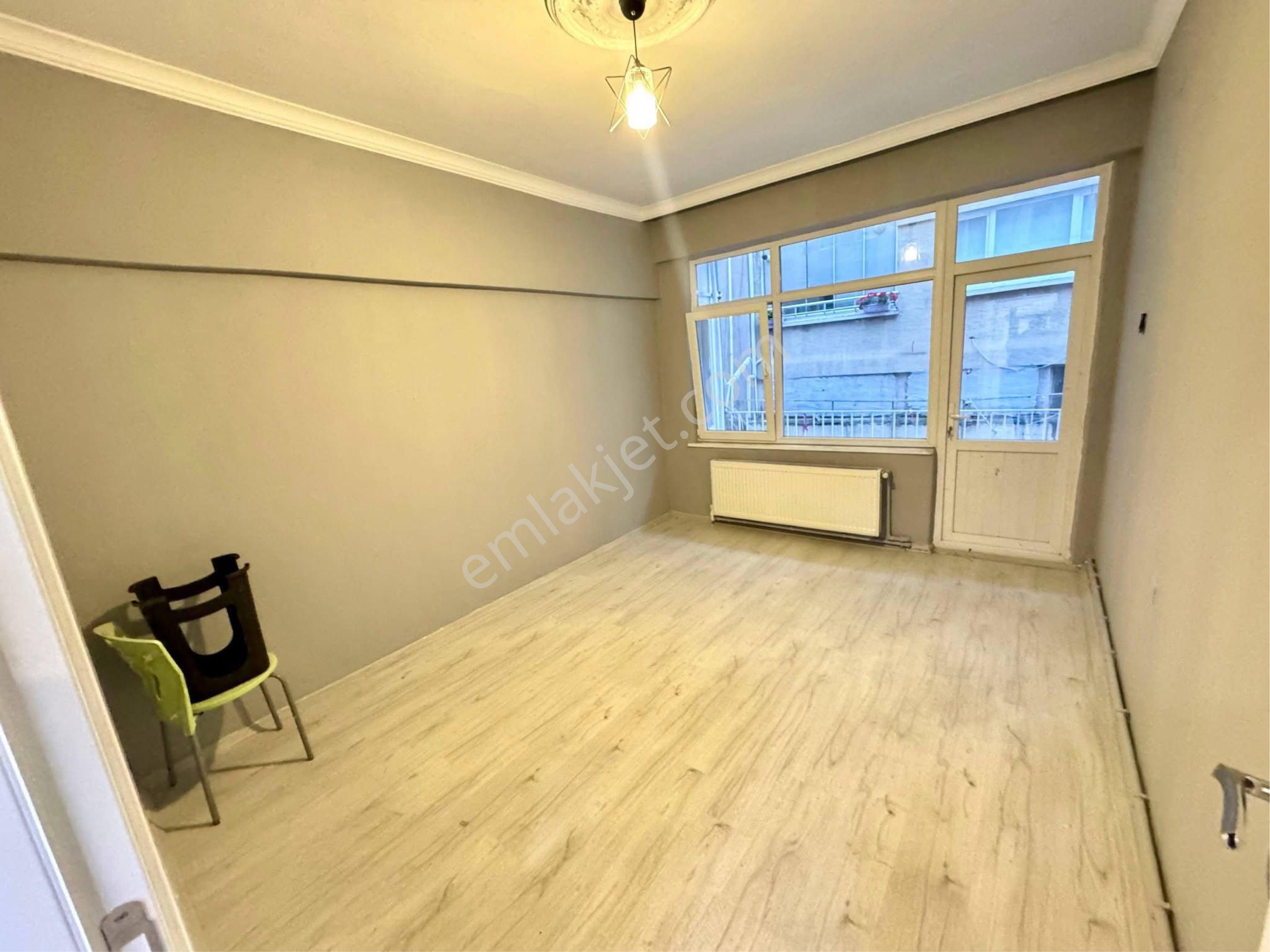 Furkan Emlaktan Zafer Mah 2+1 1.kat 120m2 Çift Balkonlu Merkezi Konumda Masrafsız Kiralık Daire - Görsel 3
