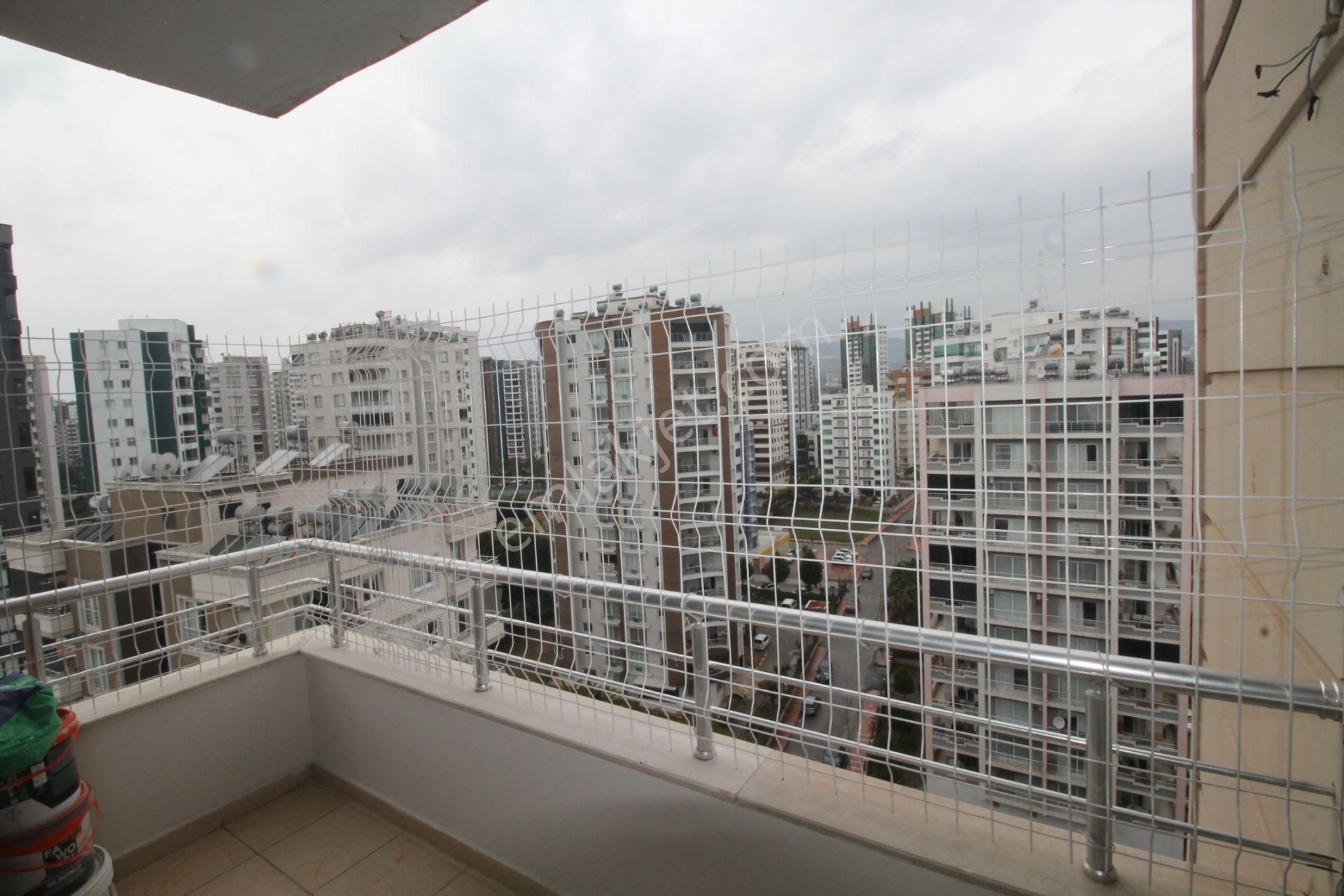 Retro’dan Mezitli Merkez’de Ferah Deniz Manzaralı 3+1 Kiralık - Görsel 20