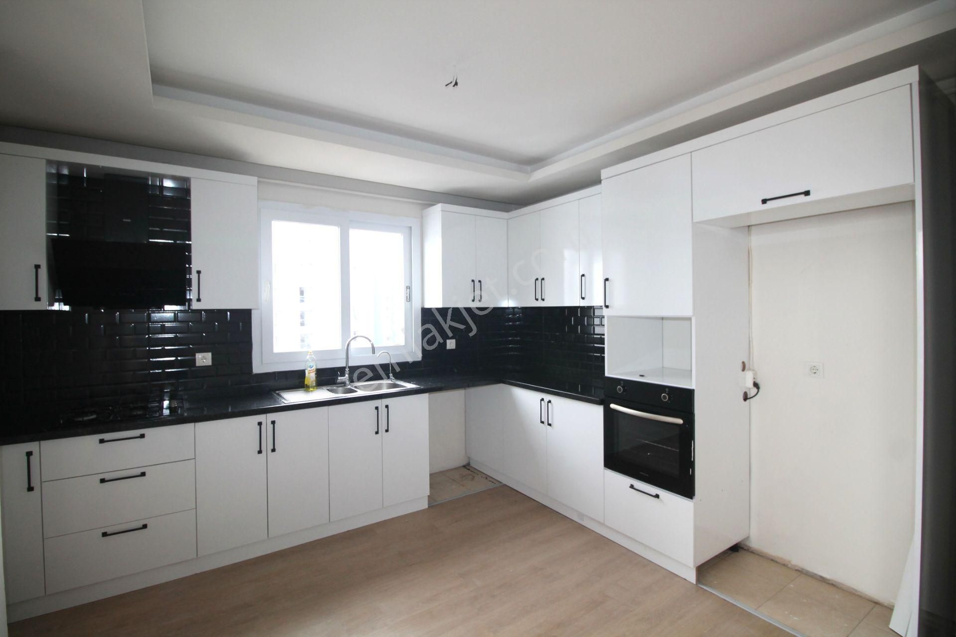 Retro’dan Mezitli Merkez’de Ferah Deniz Manzaralı 3+1 Kiralık - Görsel 10