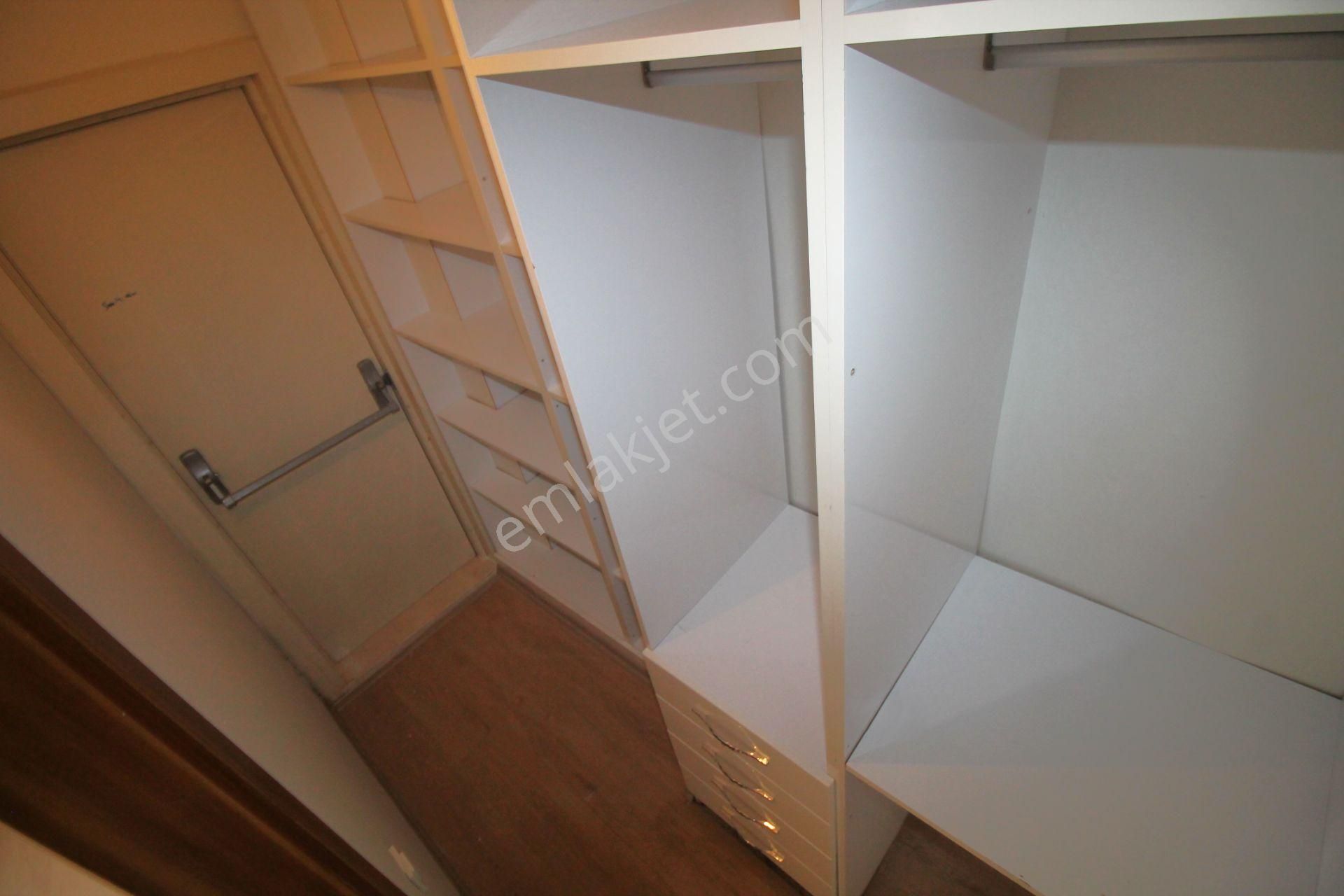 Retro’dan Mezitli Merkez’de Ferah Deniz Manzaralı 3+1 Kiralık - Görsel 24