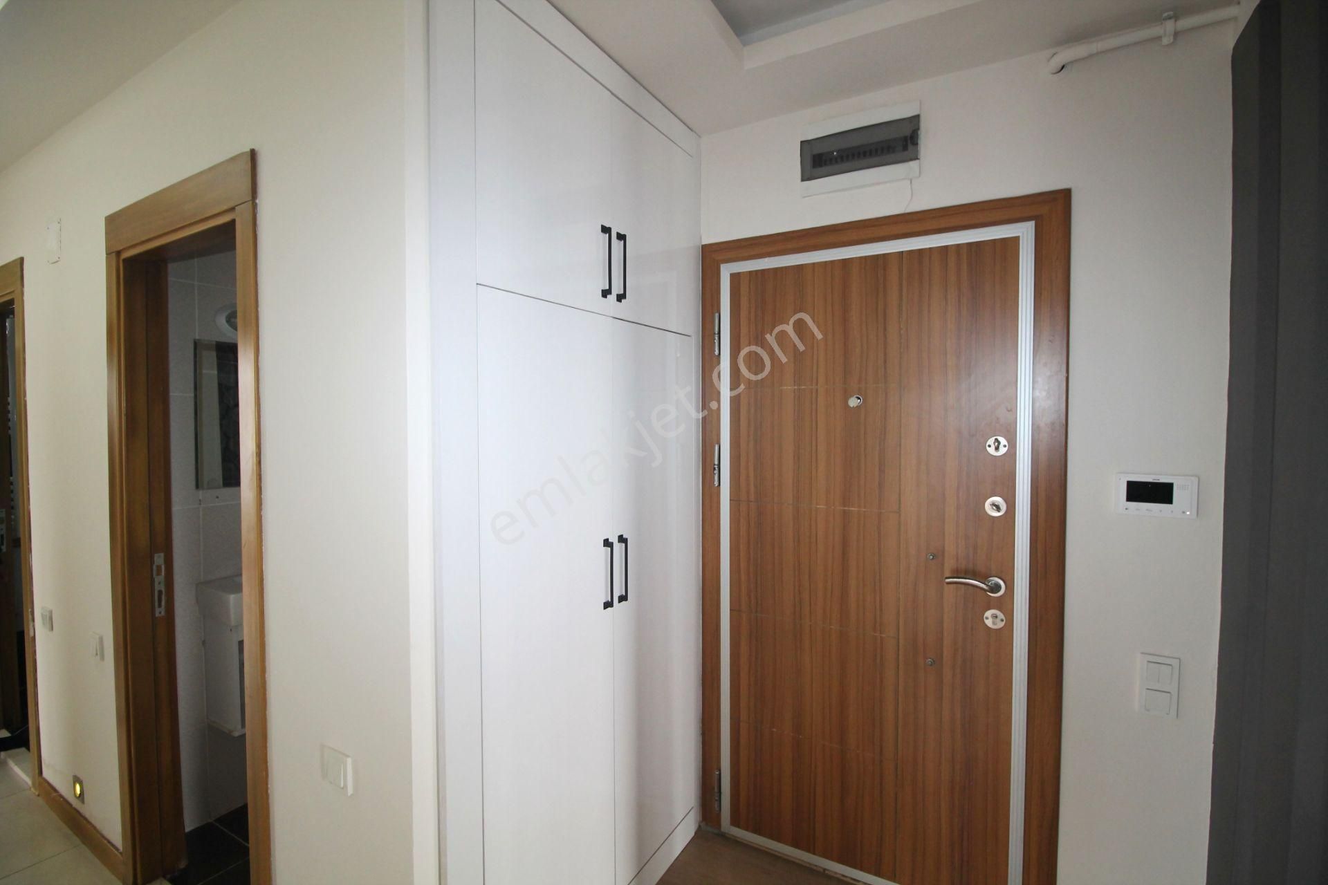 Retro’dan Mezitli Merkez’de Ferah Deniz Manzaralı 3+1 Kiralık - Görsel 16