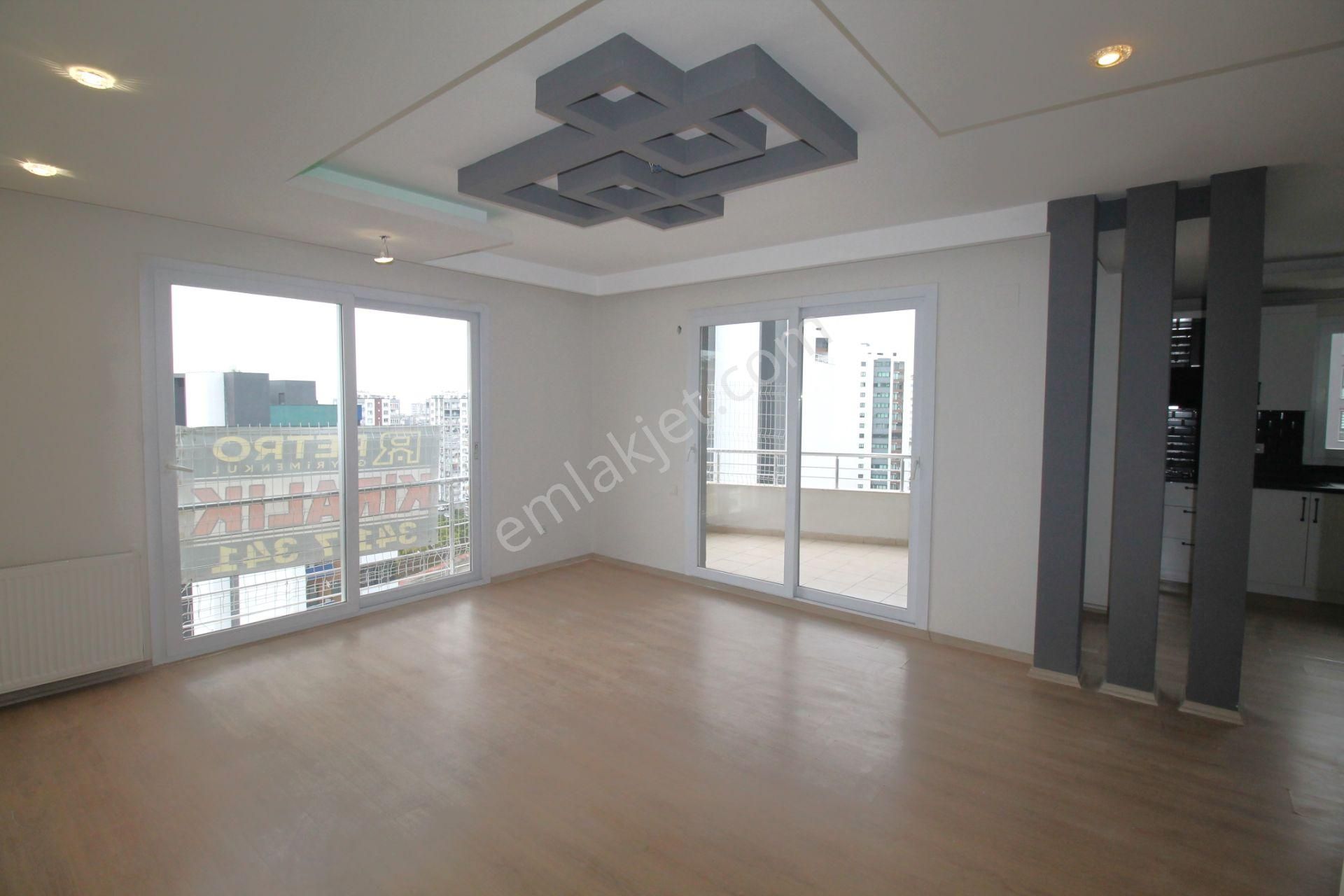 Retro’dan Mezitli Merkez’de Ferah Deniz Manzaralı 3+1 Kiralık - Görsel 4