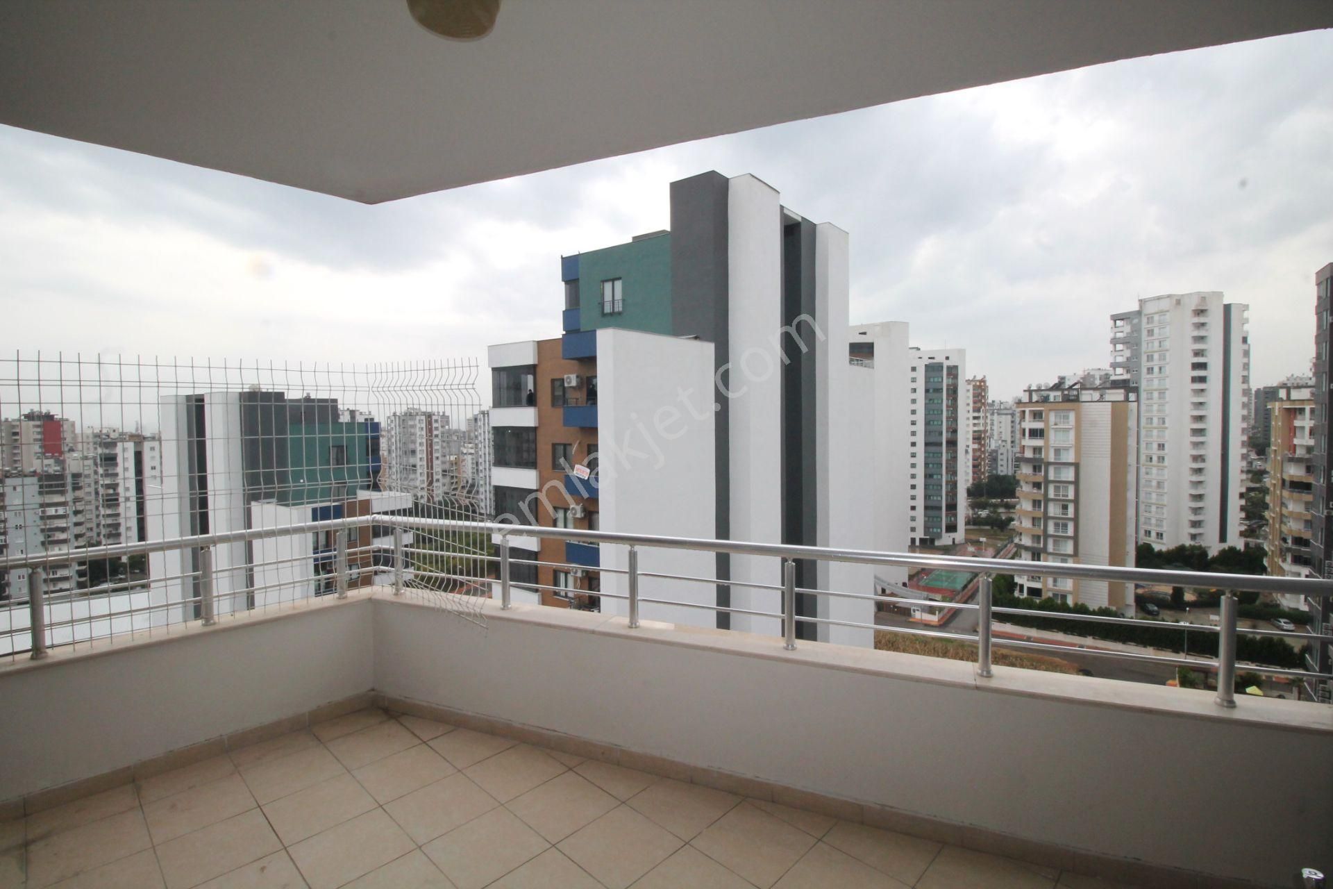 Retro’dan Mezitli Merkez’de Ferah Deniz Manzaralı 3+1 Kiralık - Görsel 5