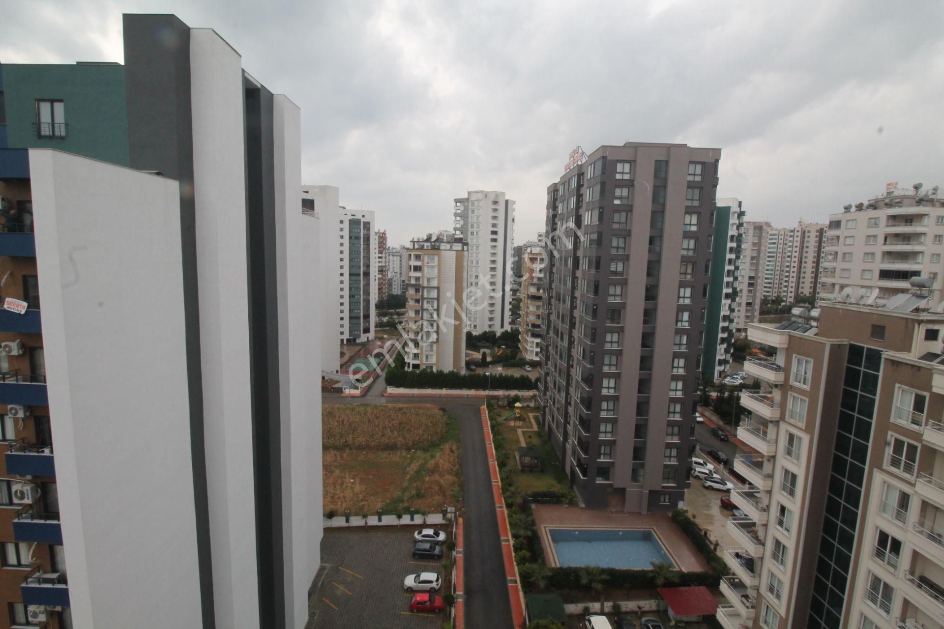 Retro’dan Mezitli Merkez’de Ferah Deniz Manzaralı 3+1 Kiralık - Görsel 7