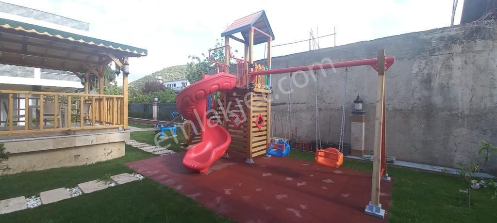 Kuştur Mevkii Havuzlu Sitede 2+1 Daire - Görsel 5