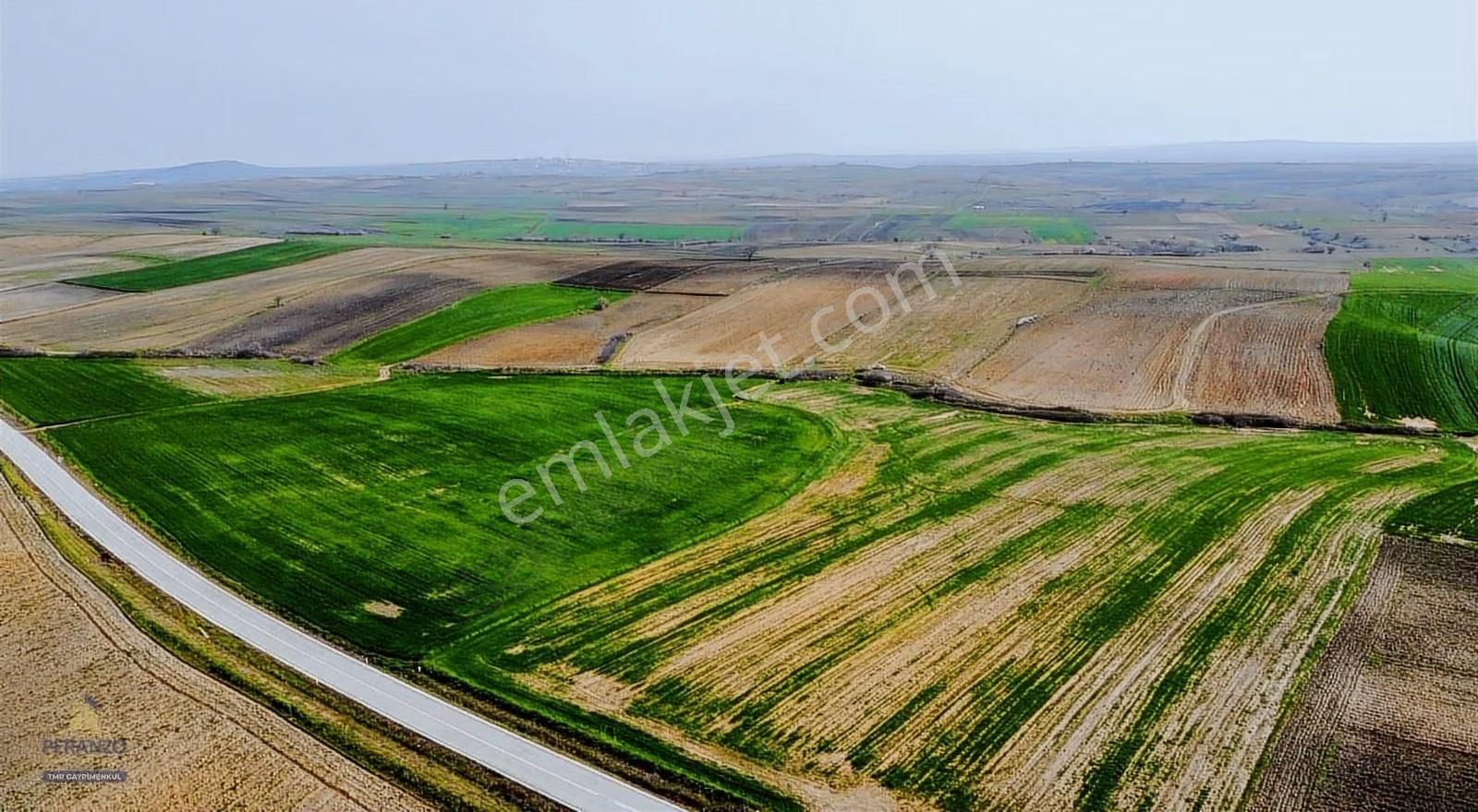 Edirne İpsala İbriktepe Köyünde Asfalta Yakın Tarla