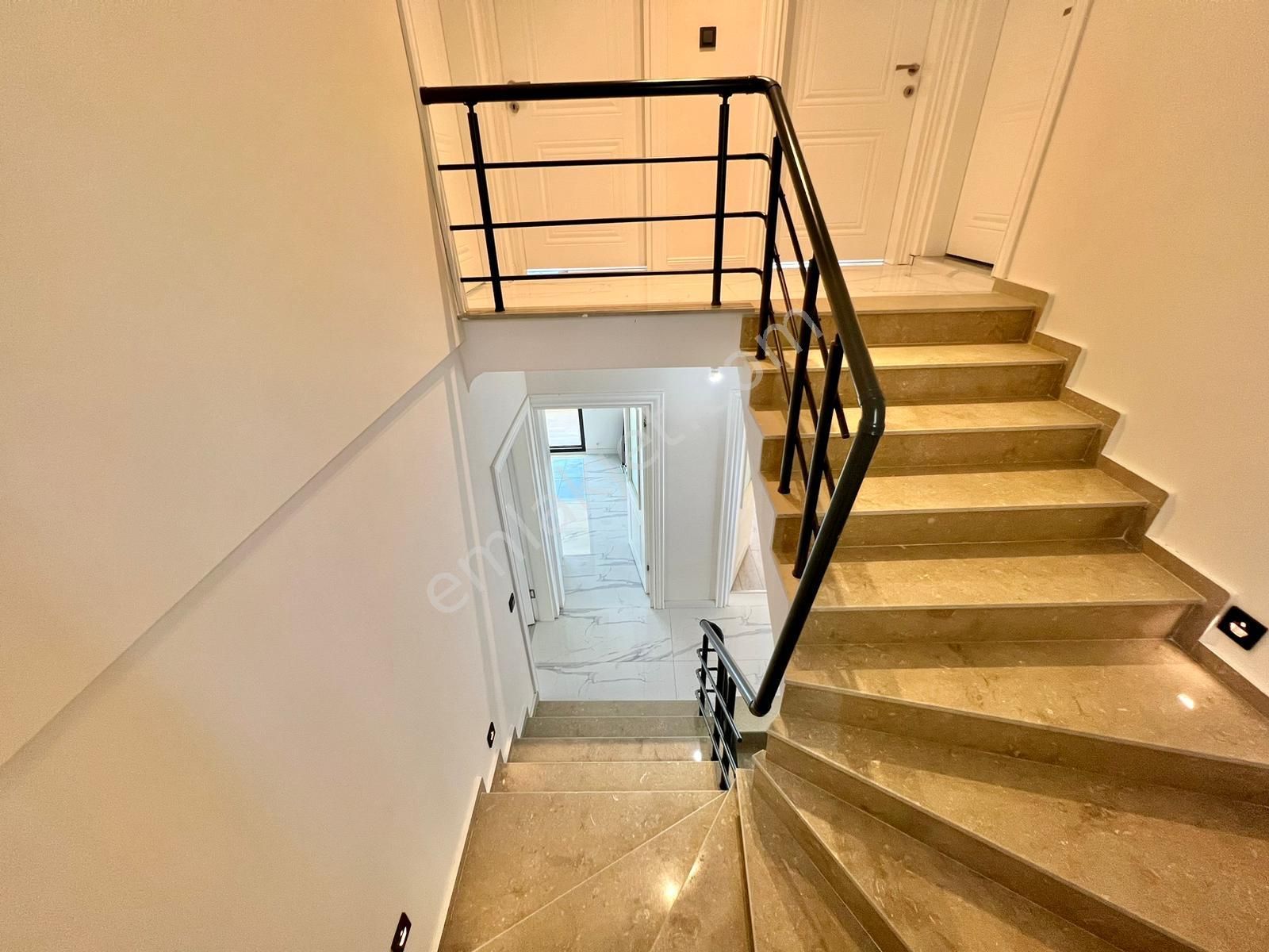 ✨akçay Ay Emlak'tan✨güre'de Kendine Ait Geniş Bahçeli Satılık 7+1 Tasarım Müstakil Villa - Görsel 29