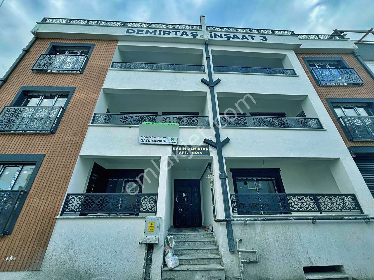 Yetkisi Uytundan Burhaniye'de Geniş Teraslı 4+1 Dubleks Daire - Görsel 2