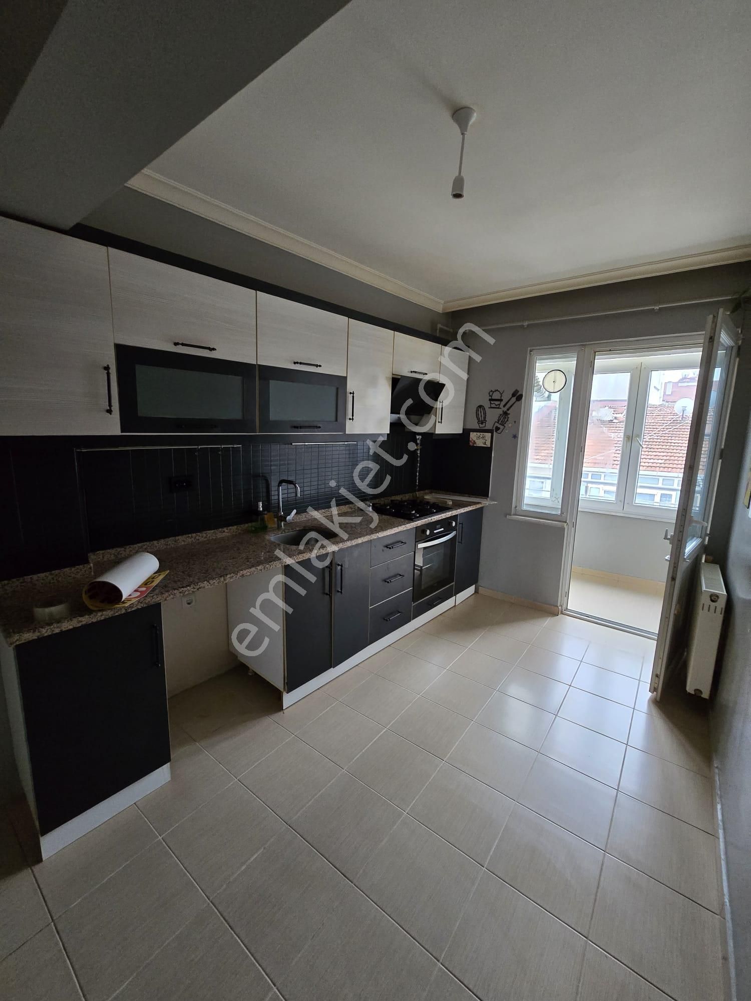 Arslanbeyden Tekirdağ Çorlu Mevkiinde Acil Satılık Daire Fırsatı!!!!!