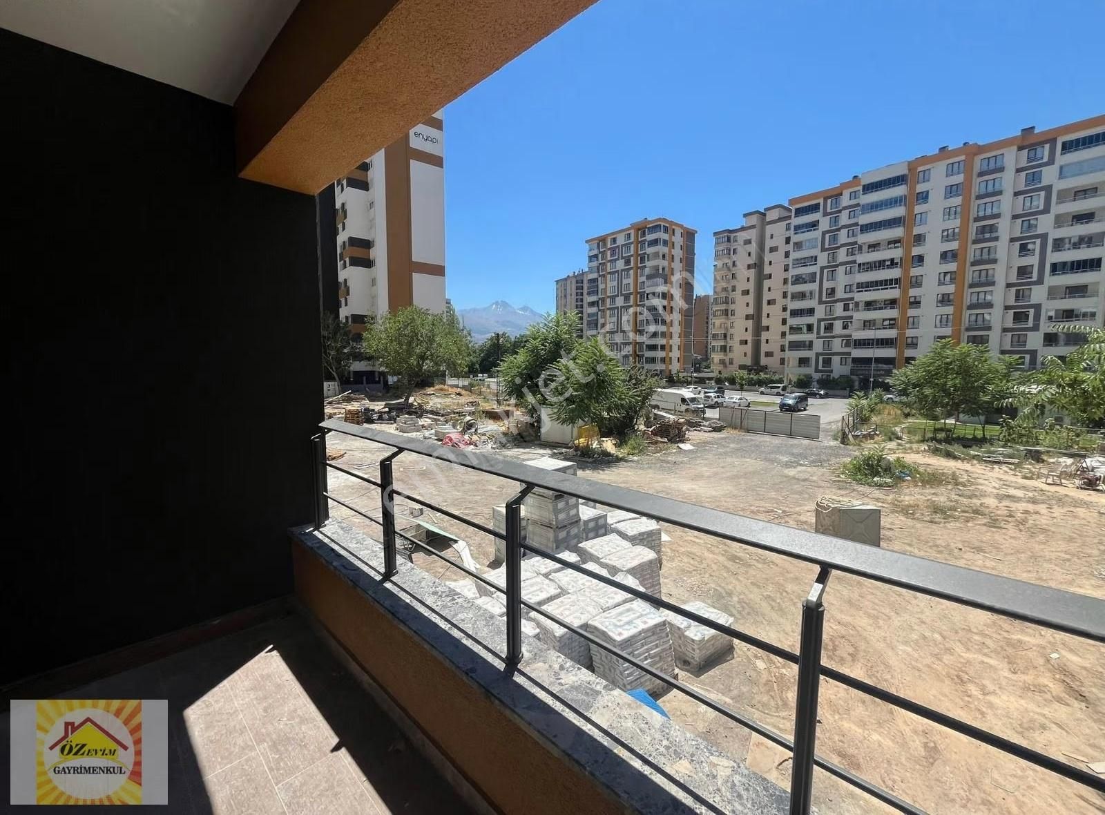 Gültepe Mahallesinde Satılık Lüks Daire - Görsel 7