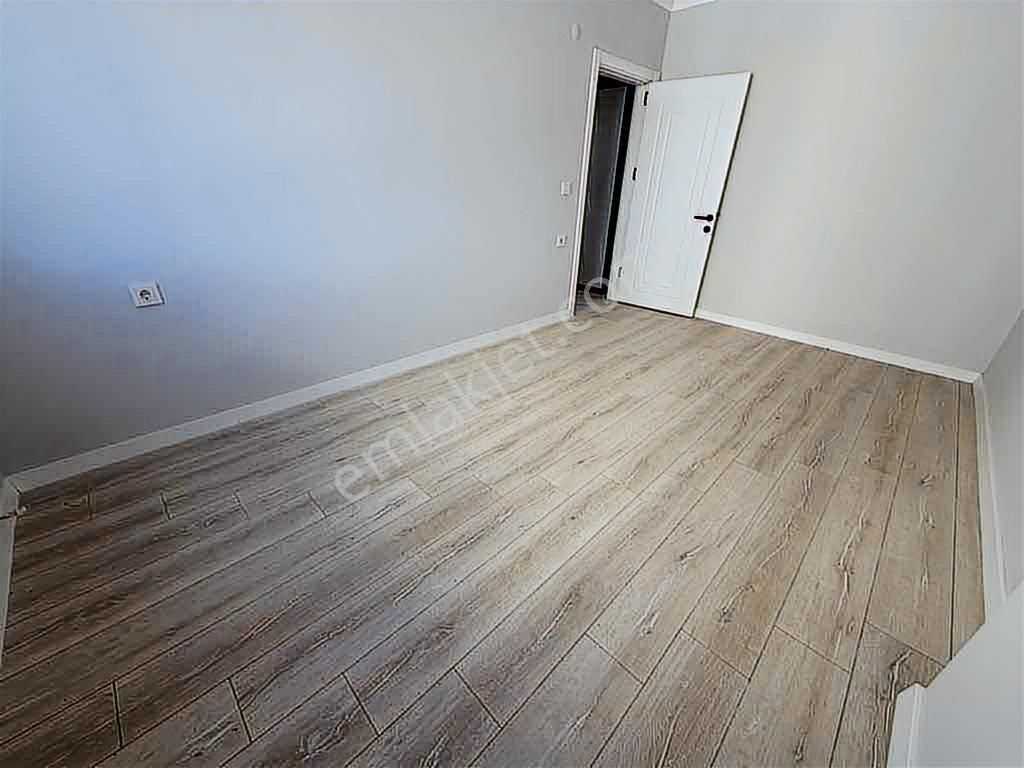 Geniş 1+1 İsteyenlere Ön Cephe Ve Kullanışlı Balkon Asansörlü - Görsel 9