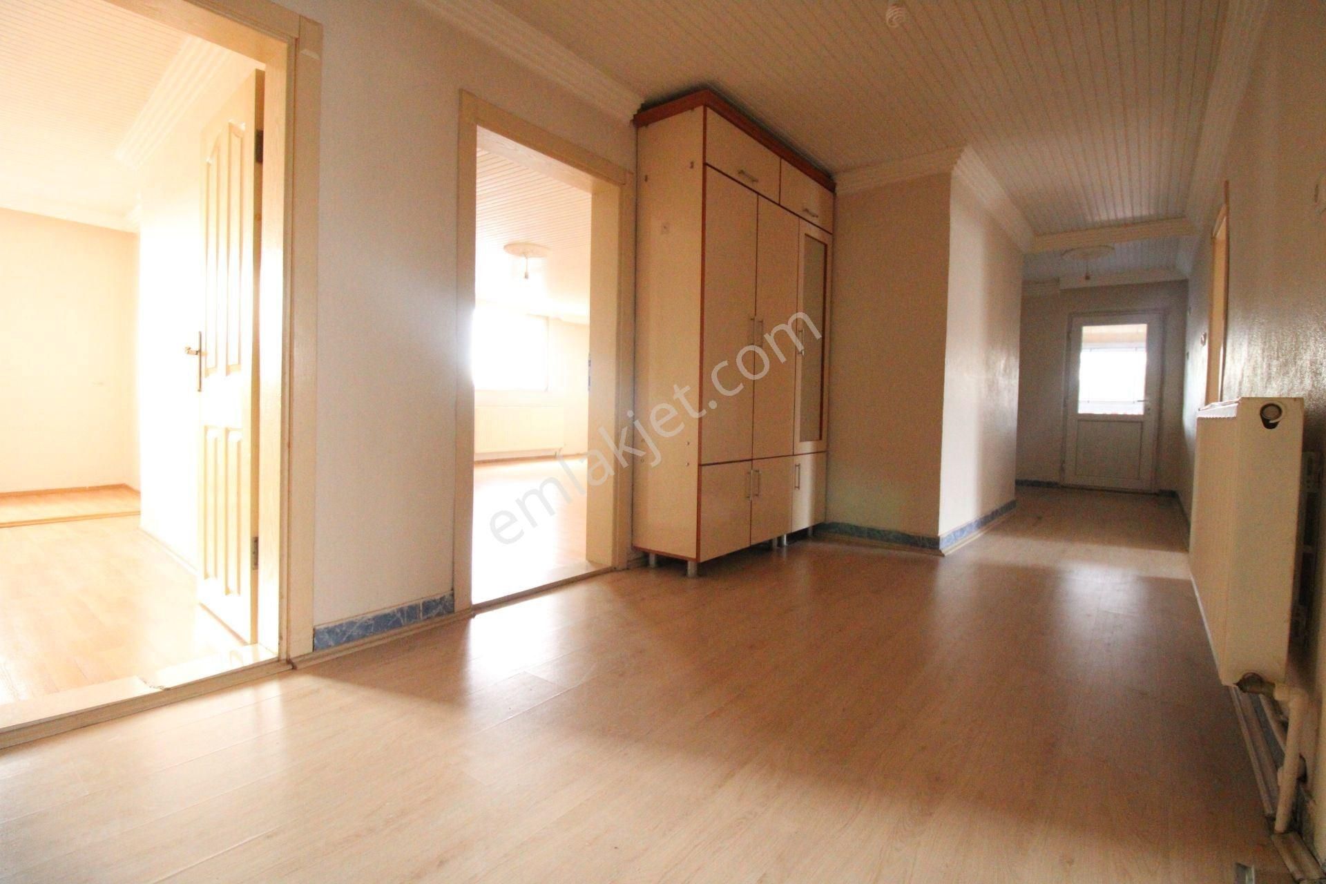 Startkey Yönden Alihikmet Paşa Okulu Karşısı Kiralık Geniş 2+1 - Görsel 6