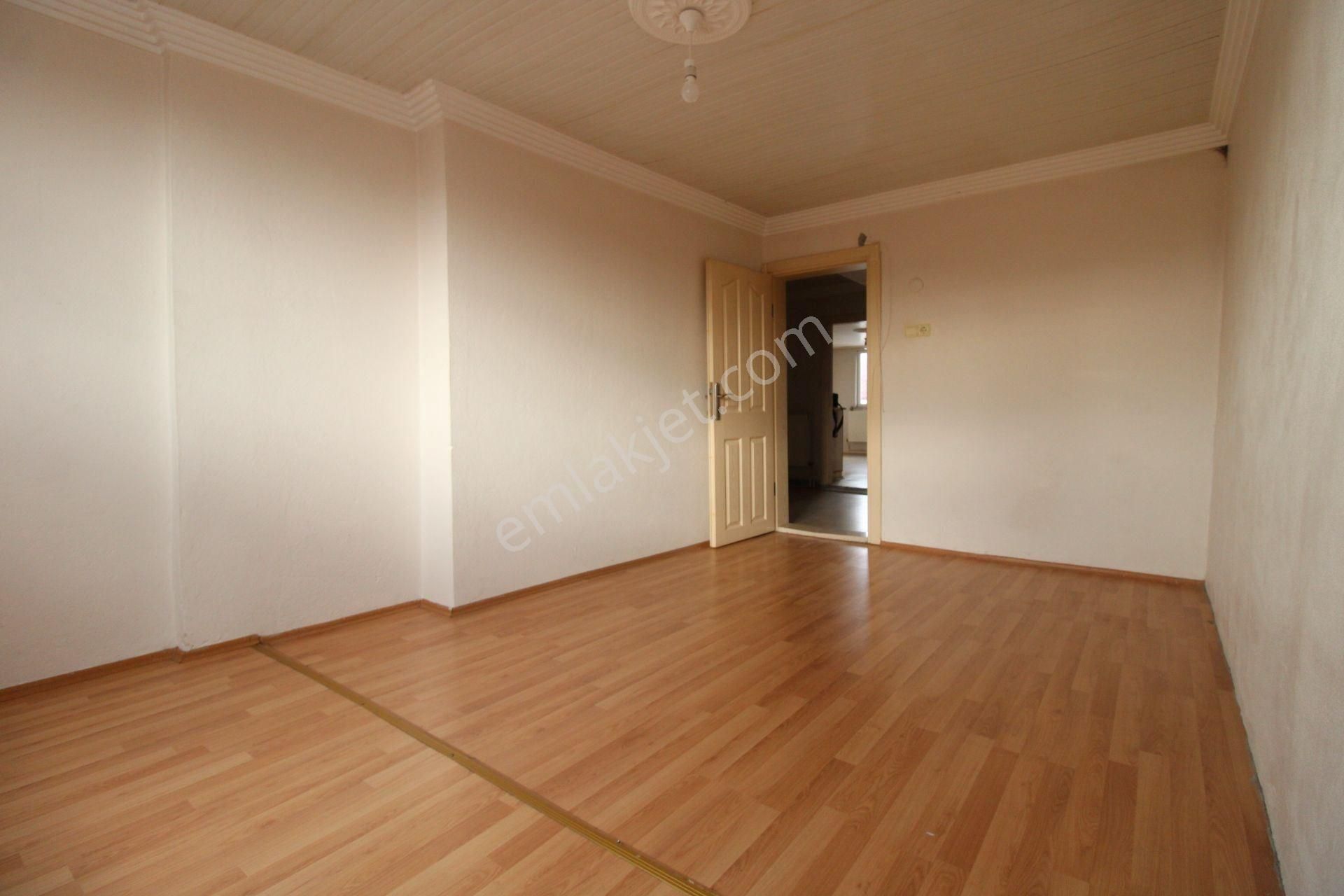 Startkey Yönden Alihikmet Paşa Okulu Karşısı Kiralık Geniş 2+1 - Görsel 16