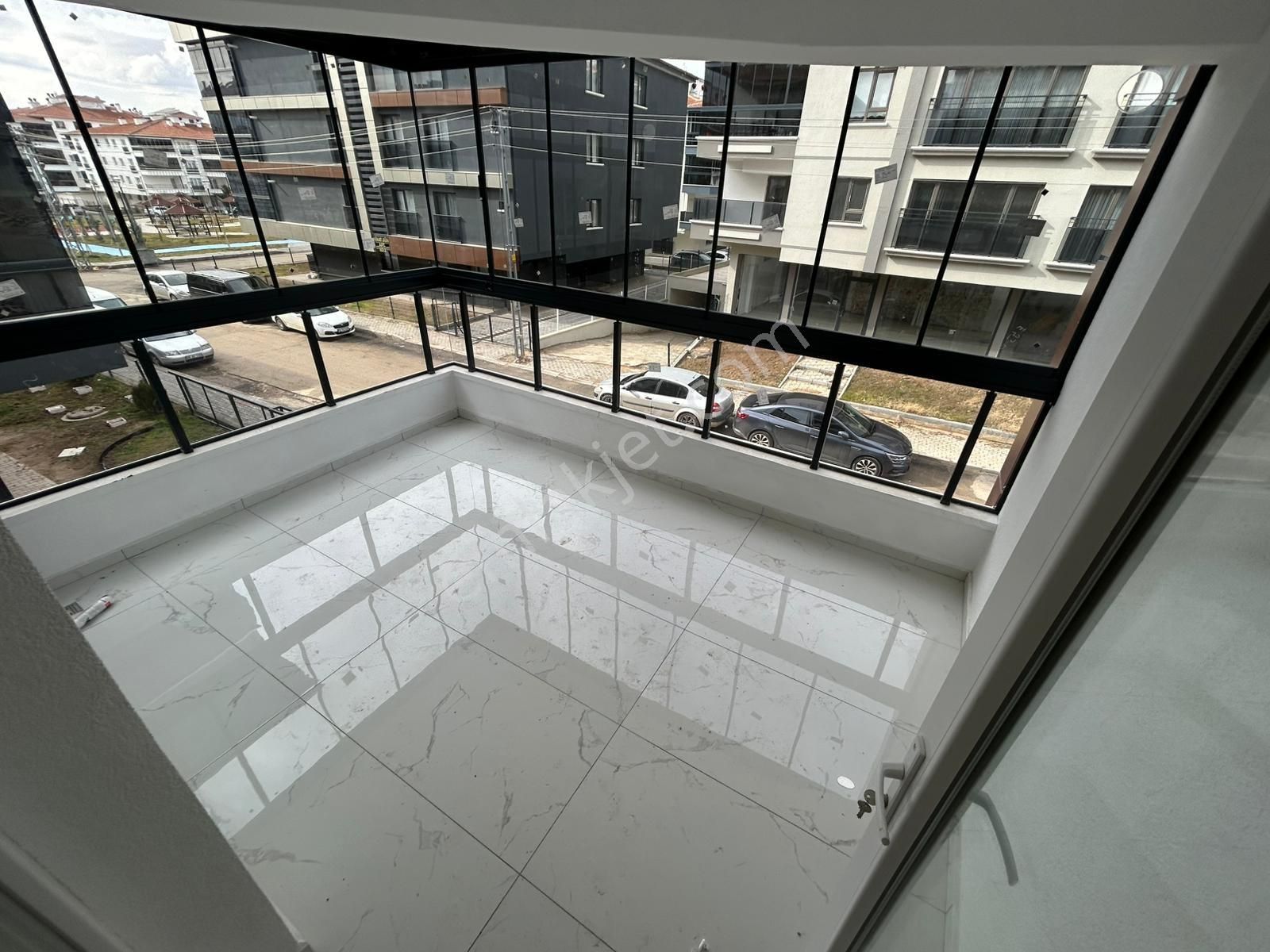 New Kent'den Yenikent Menderes Mh. 3+1 Sıfır Full Yapılı Daire ! - Görsel 31