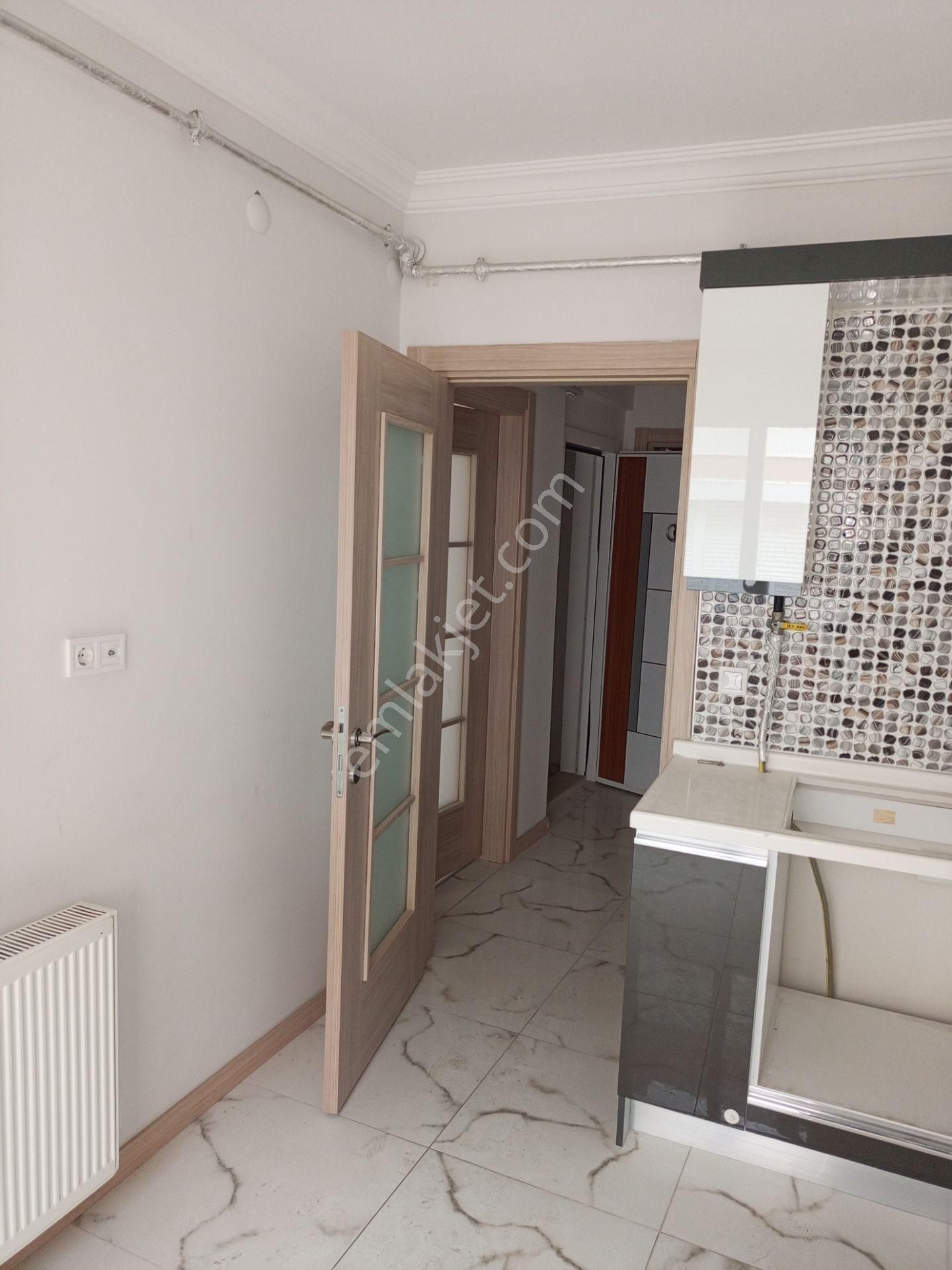 Menemen Kasımpaşa Mahallesinde Kiralık 2+1 Ara Kat Yeni Daire - Görsel 3