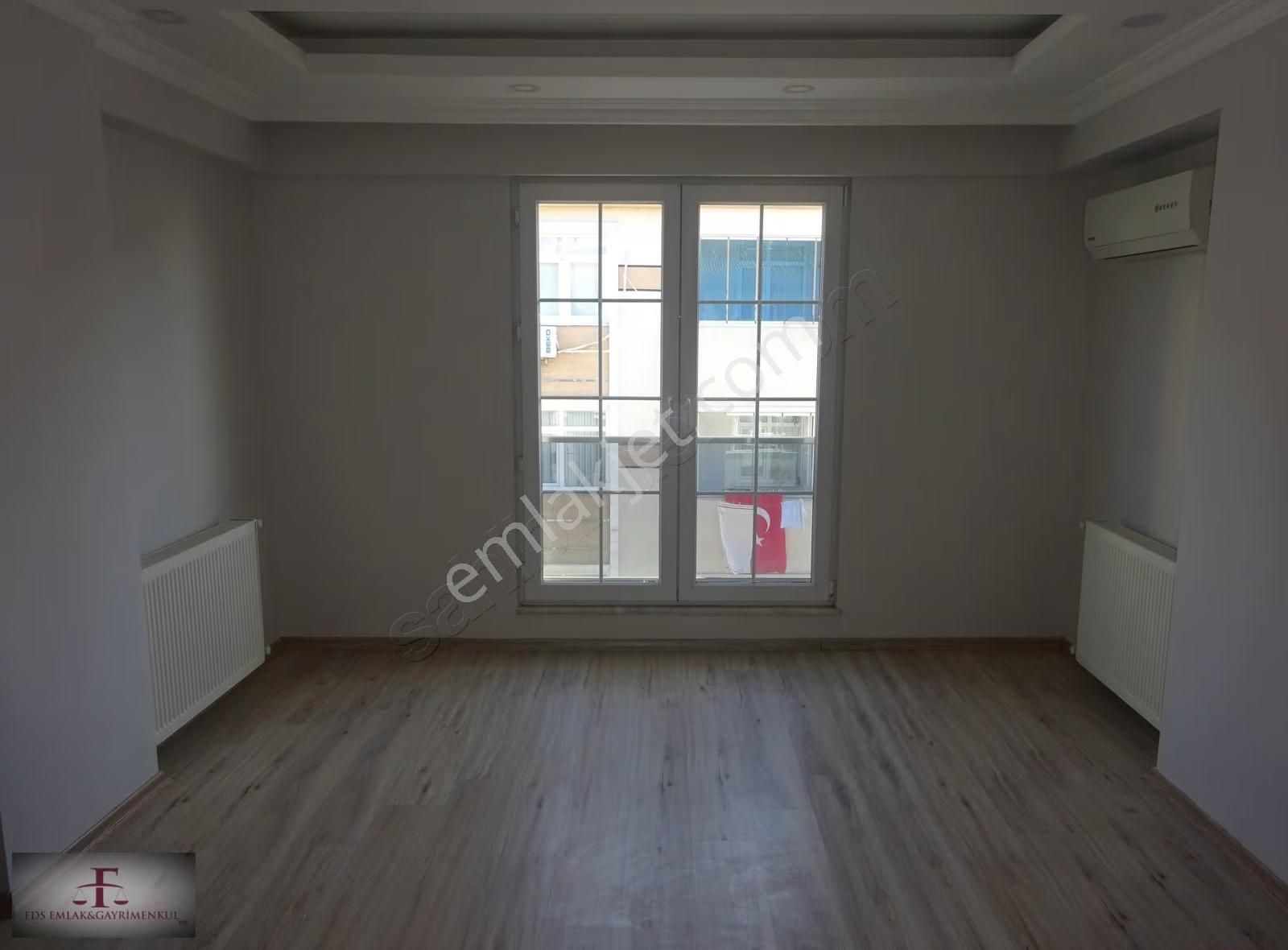 Bahçelievler Yenibosna Çobançeşme Mah.satılık 2+1 Daire