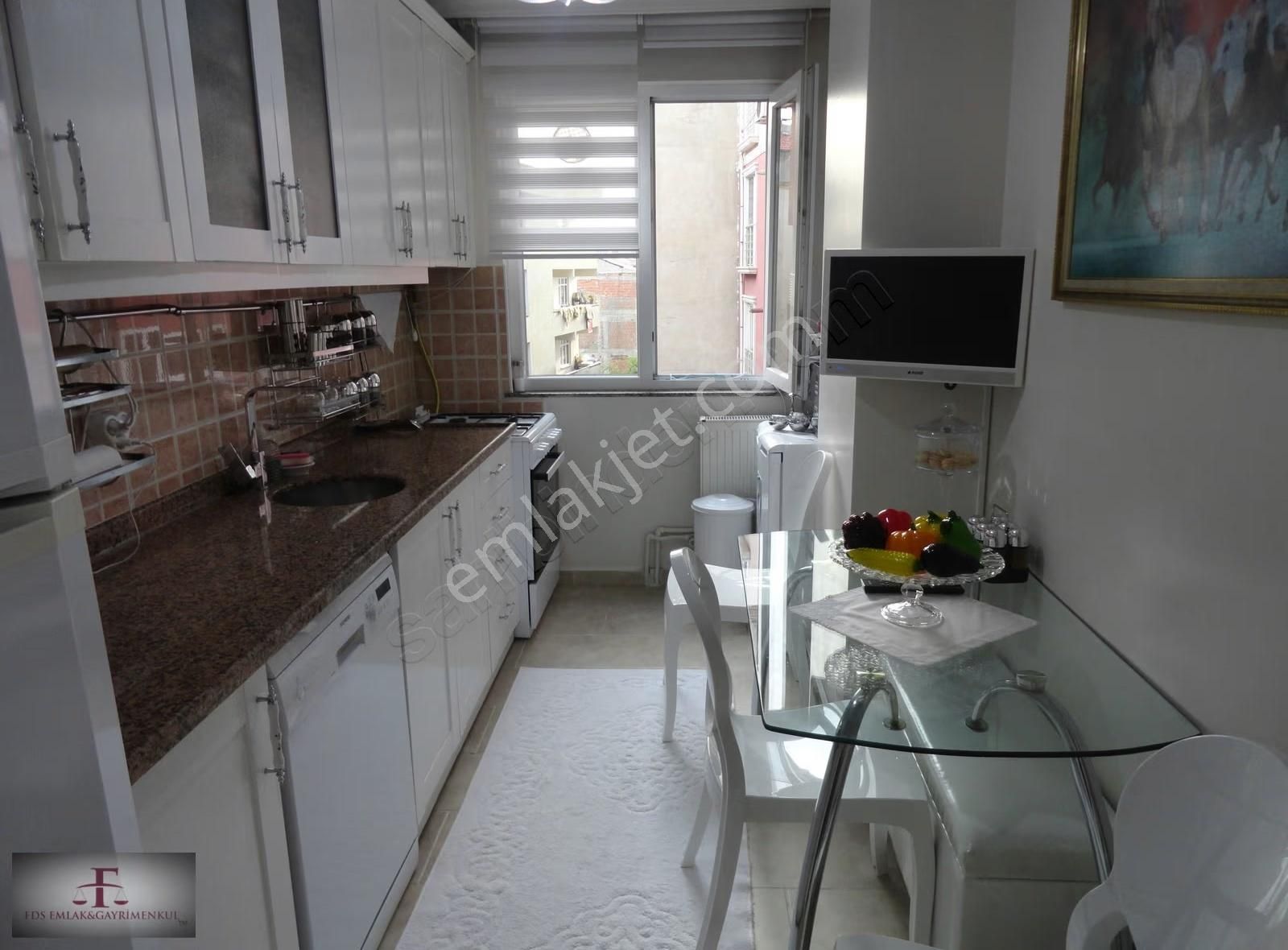 Bahçelievler Yenibosna Hürriyet Mah. Satılık 2+1 Otoparklı Daire - Görsel 5