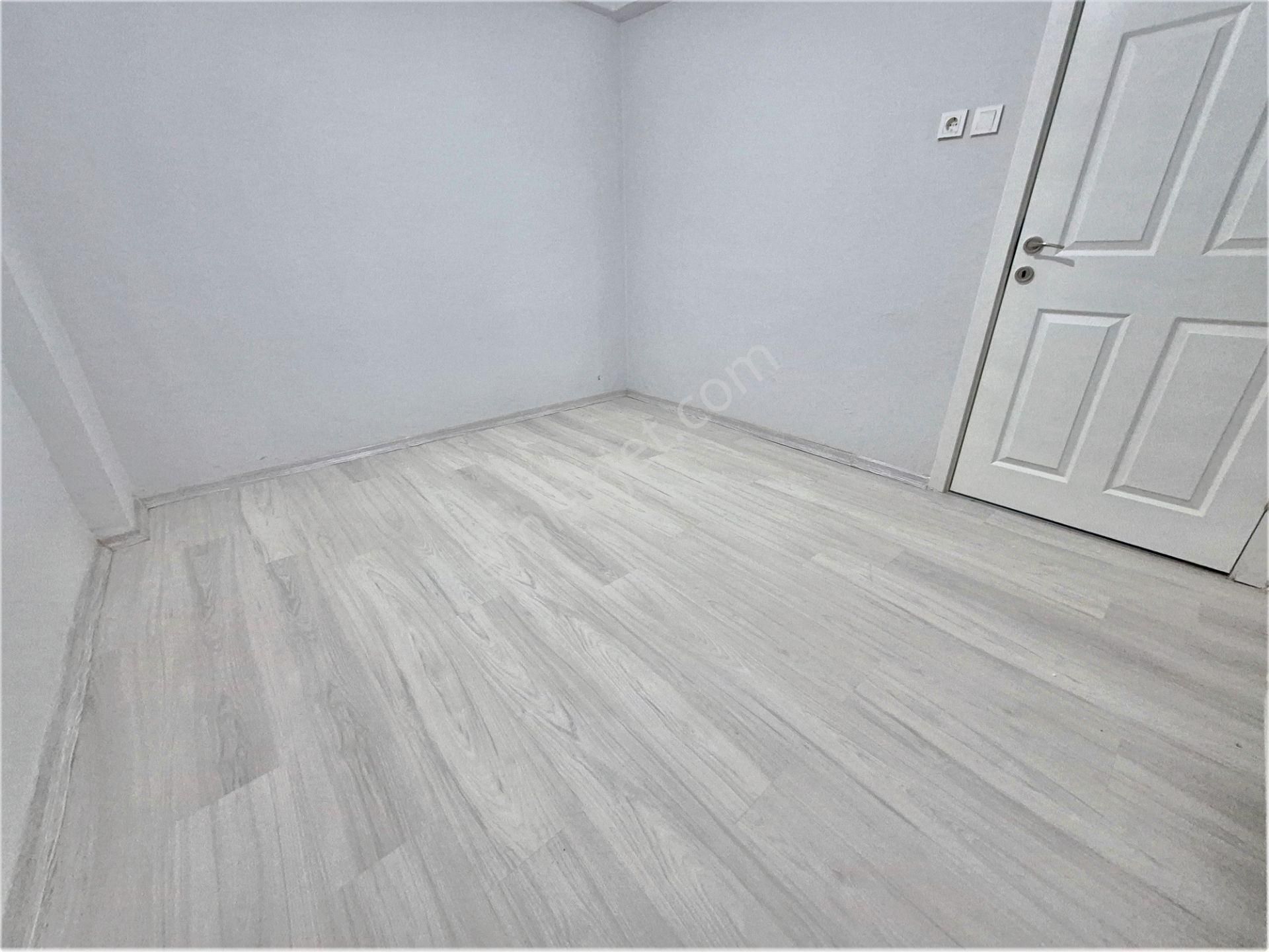 🌀gültaş Emlaktan Edremitte Satılık Merkezde Ön Cephe Jeotermalli Oturuma Hazır 2+1 Daire - Görsel 25