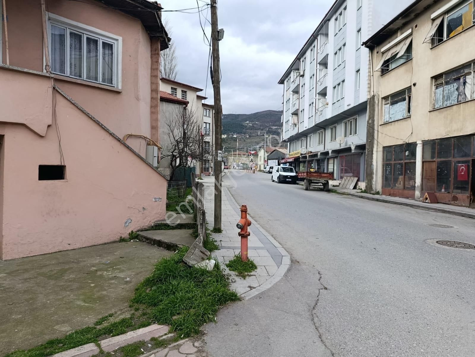 Alifuatpaşa Merkezde E-5'e 1 Dk İmarlı 2 Katlı Mülk