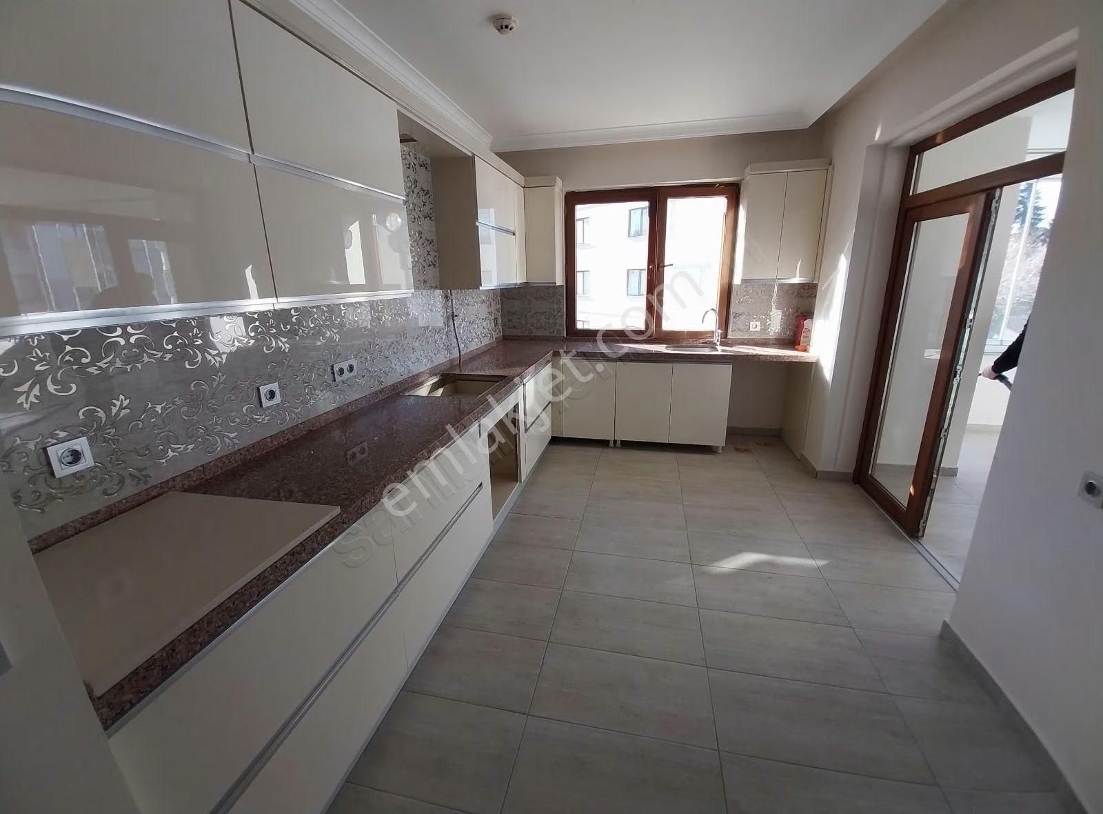 Mimozapark Sitesi'nde Deniz Manzaralı Ferah Fırsat 3+1 Daire - Görsel 9
