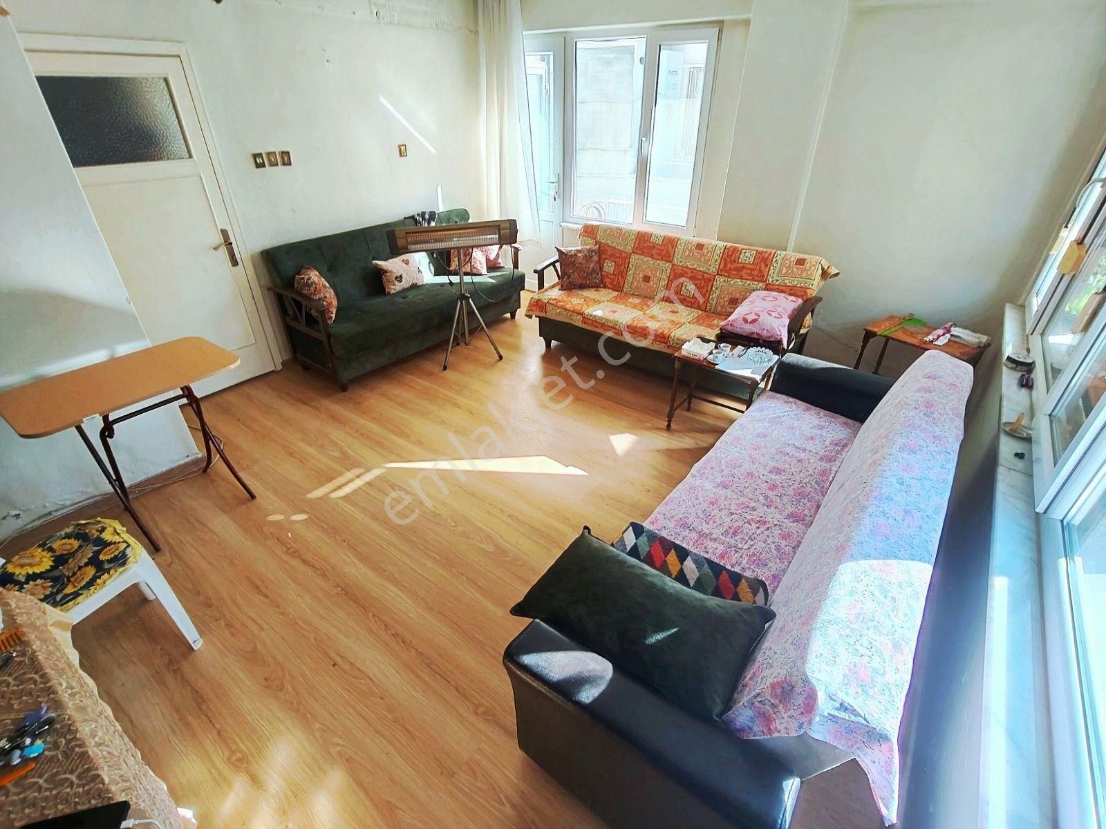 🌀gültaş Emlaktan Akçay Kordona 350m Ayrı Mutfaklı Panjurlu 2+1 Satılık Daire