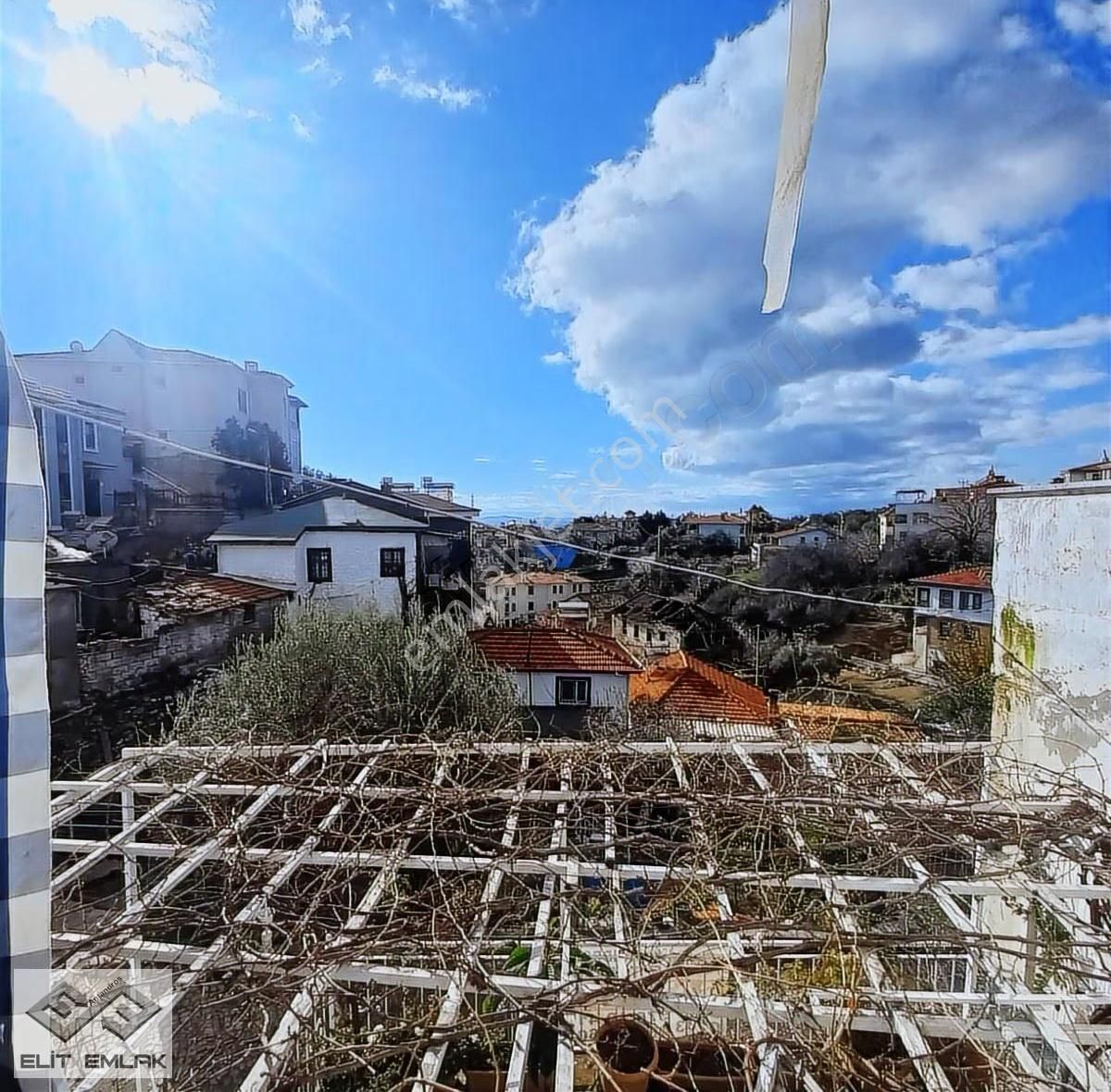 Altınoluk'ta Bahçeli Müstakil Köy Evi - Görsel 20